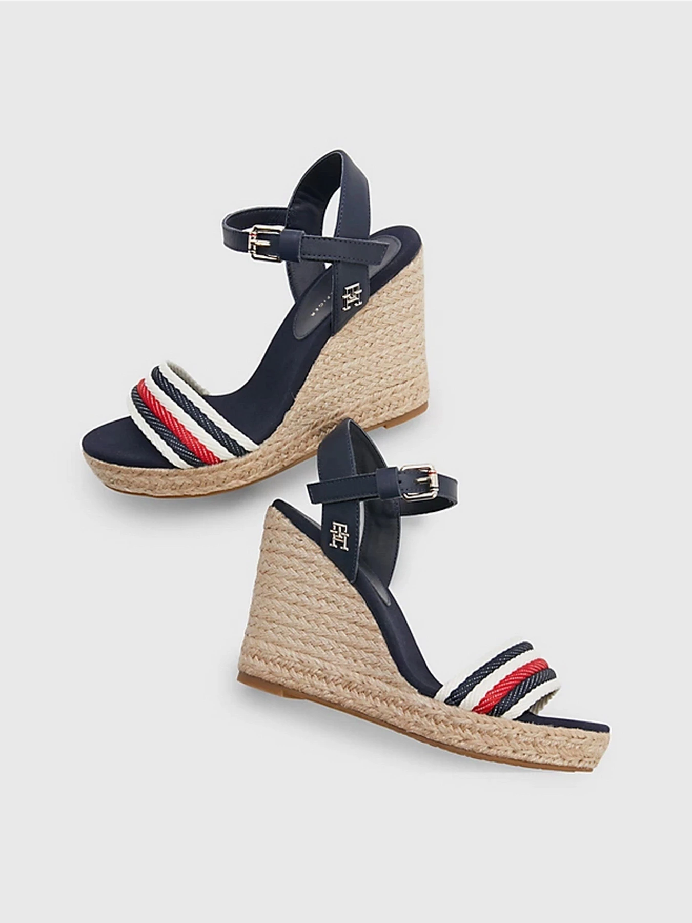 Босоножки Tommy Hilfiger модель FW0FW07086-DW6 Босоножки Tommy Hilfiger модель FW0FW07086-DW6 Фото