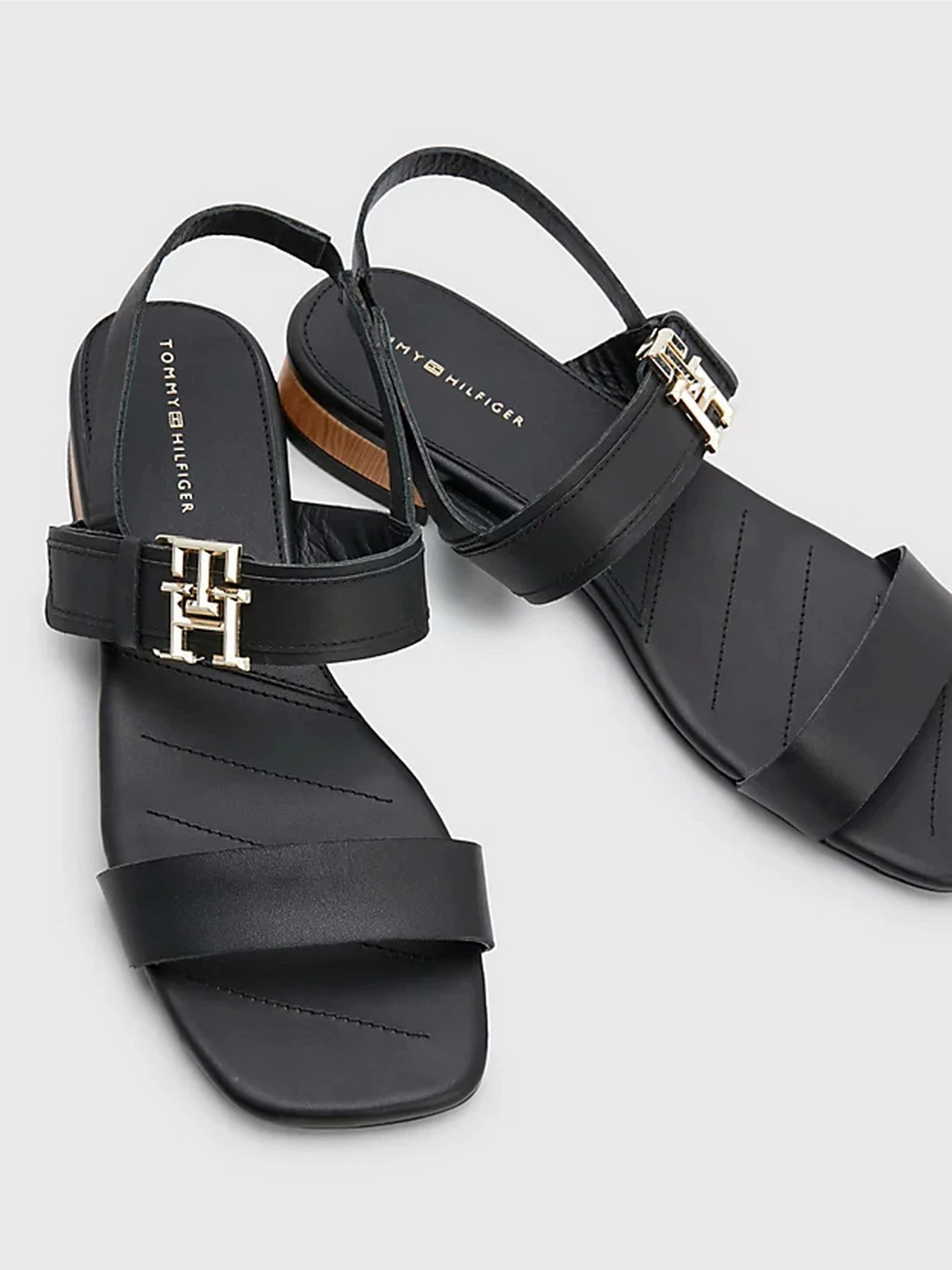 Сандалии Tommy Hilfiger модель FW0FW07094-BDS Фото