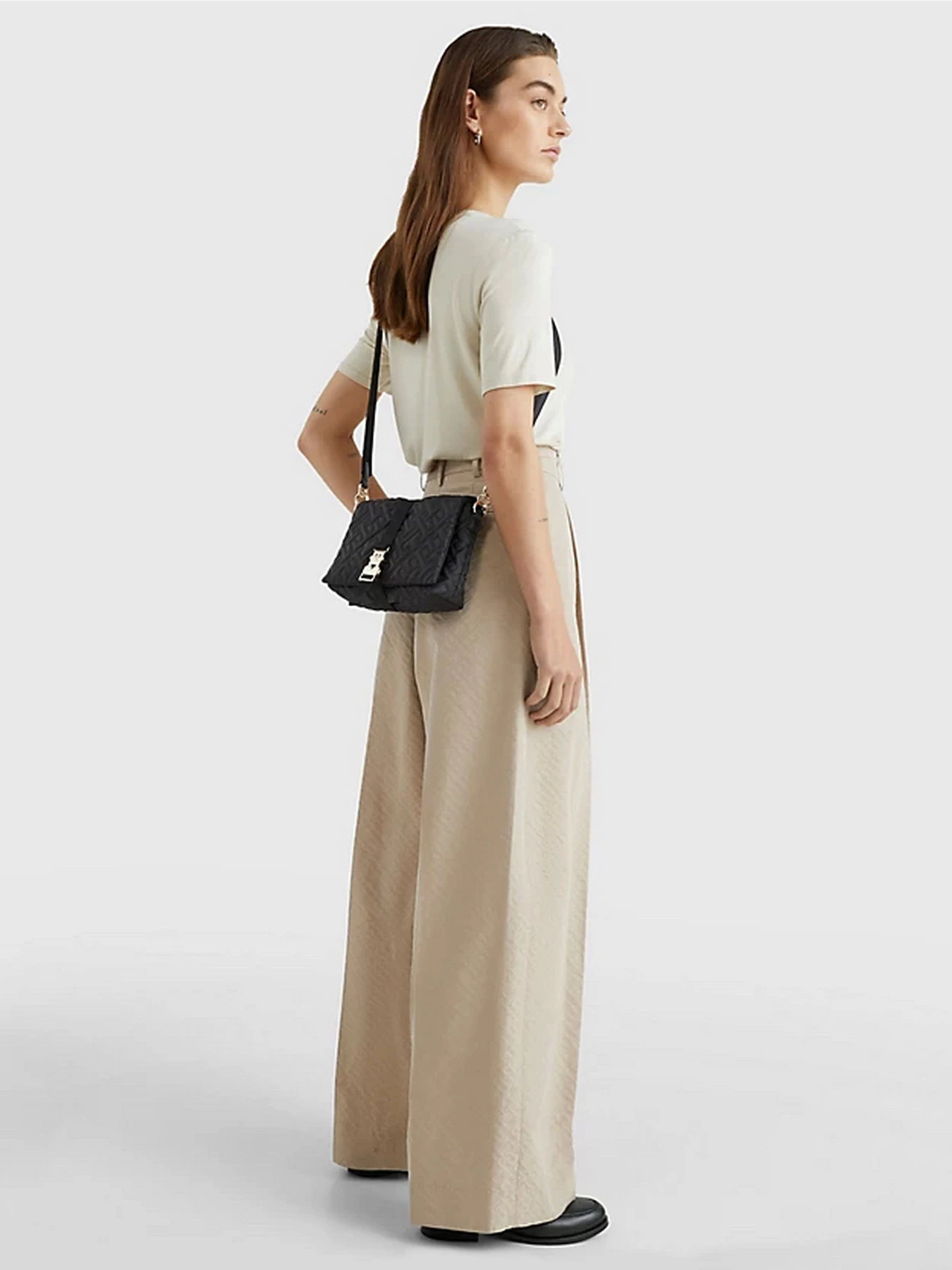 Сумки Tommy Hilfiger модель AW0AW14500-BDS Фото