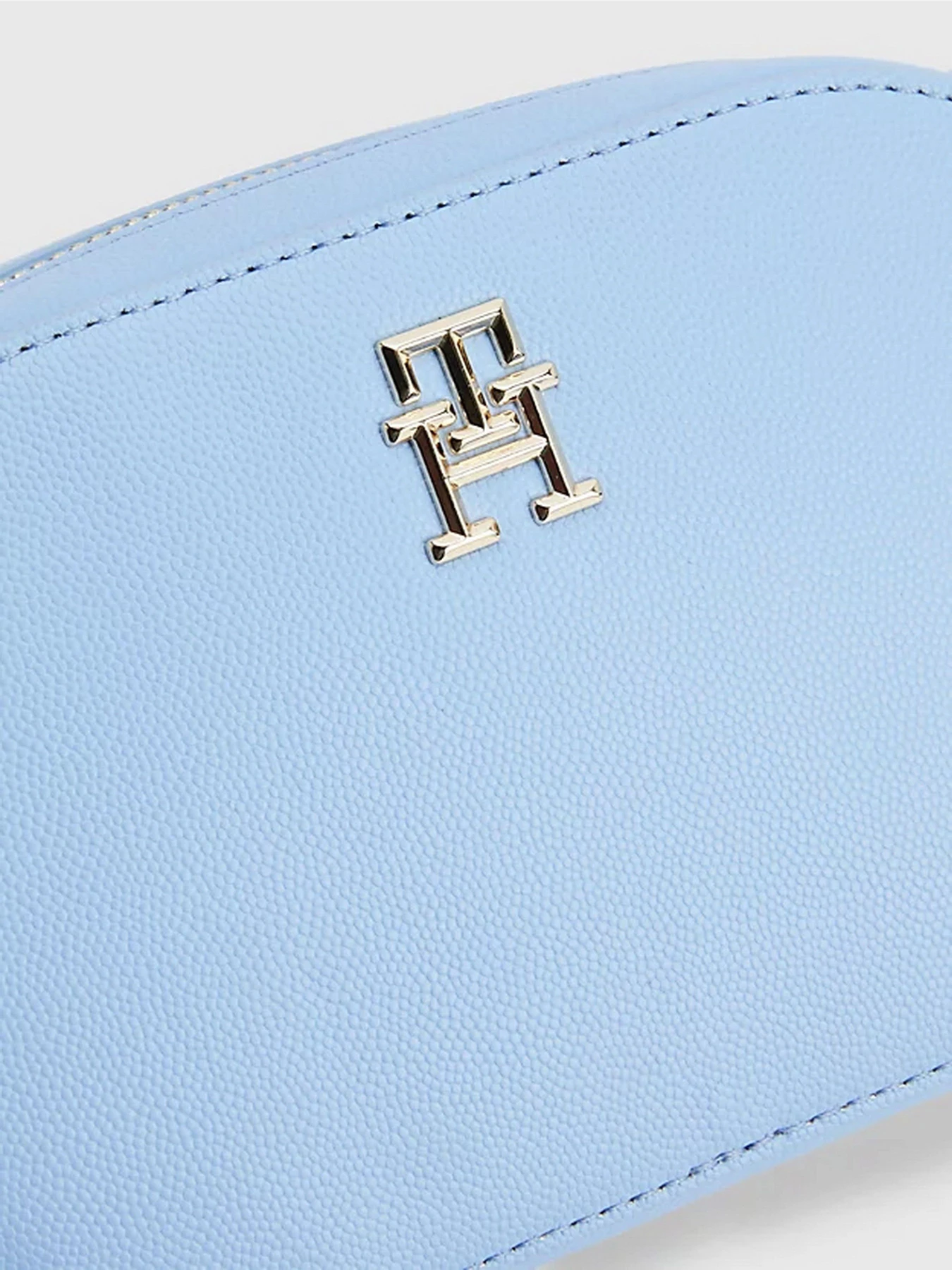 Сумки Tommy Hilfiger модель AW0AW14479-C1Z Сумки Tommy Hilfiger модель AW0AW14479-C1Z Фото