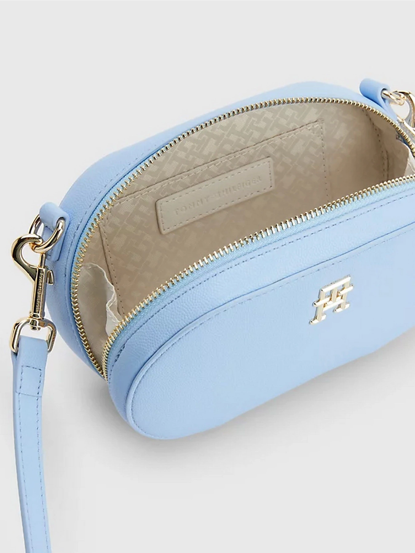Сумки Tommy Hilfiger модель AW0AW14479-C1Z Сумки Tommy Hilfiger модель AW0AW14479-C1Z Фото