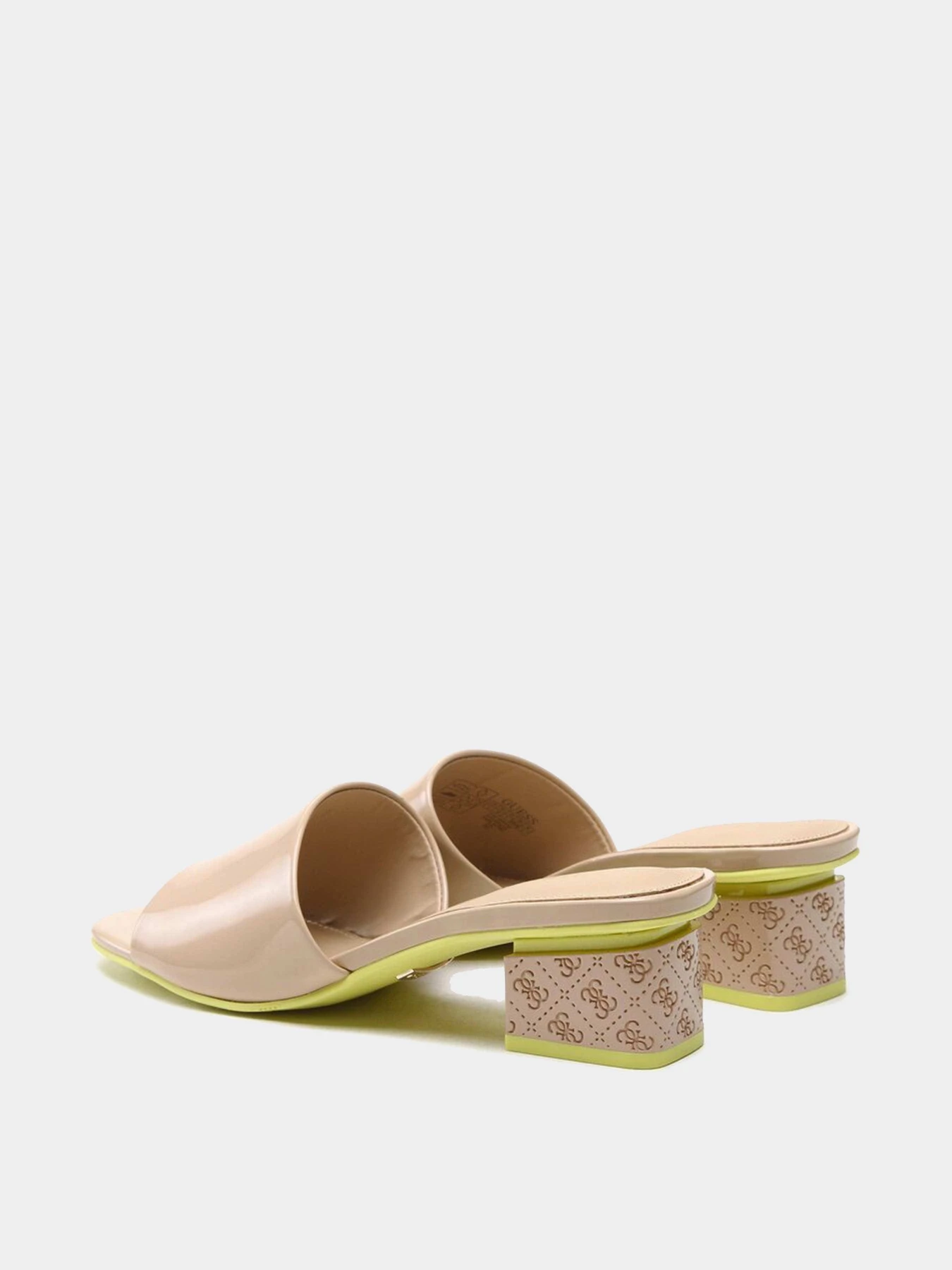 Шлёпанцы GUESS модель FL6Y2R-PAF03-SAND Шлёпанцы GUESS модель FL6Y2R-PAF03-SAND Фото