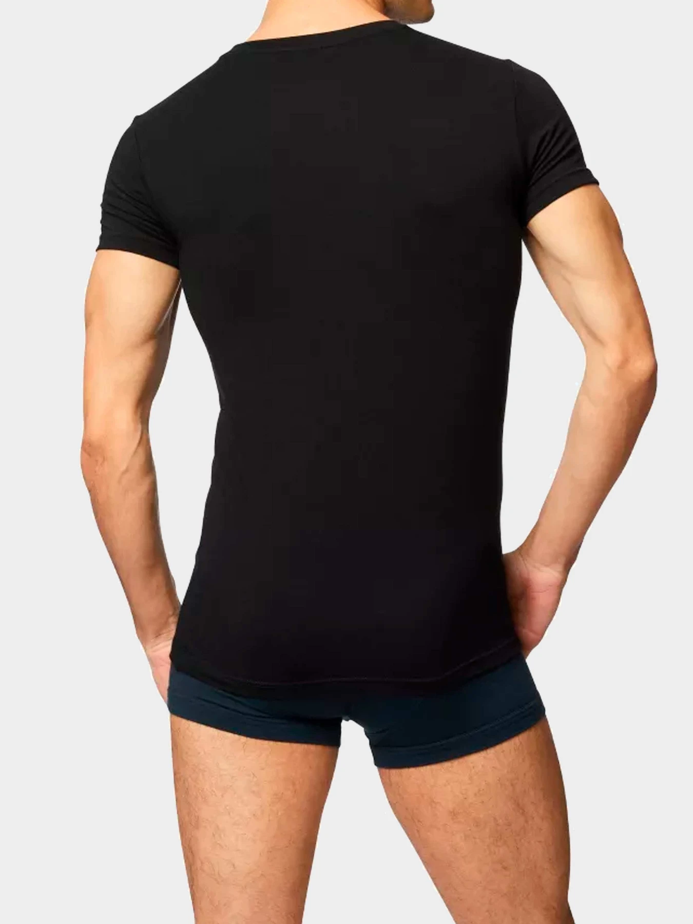 Футболки и поло Emporio Armani модель 111267-3R720-07320 Футболки и поло Emporio Armani модель 111267-3R720-07320 Фото