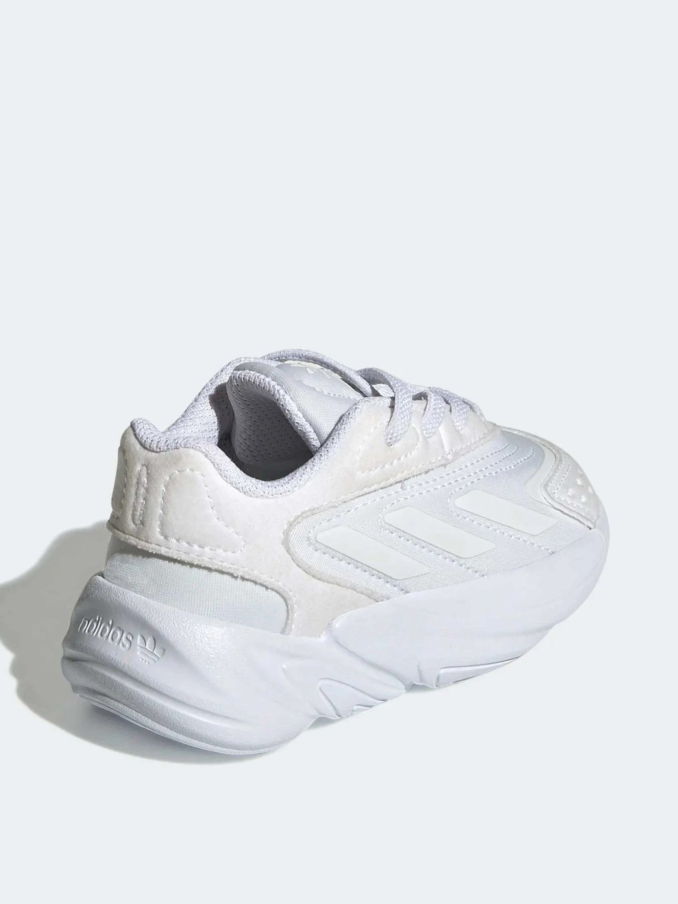 Кроссовки Adidas модель H04748 Кроссовки Adidas модель H04748 Фото