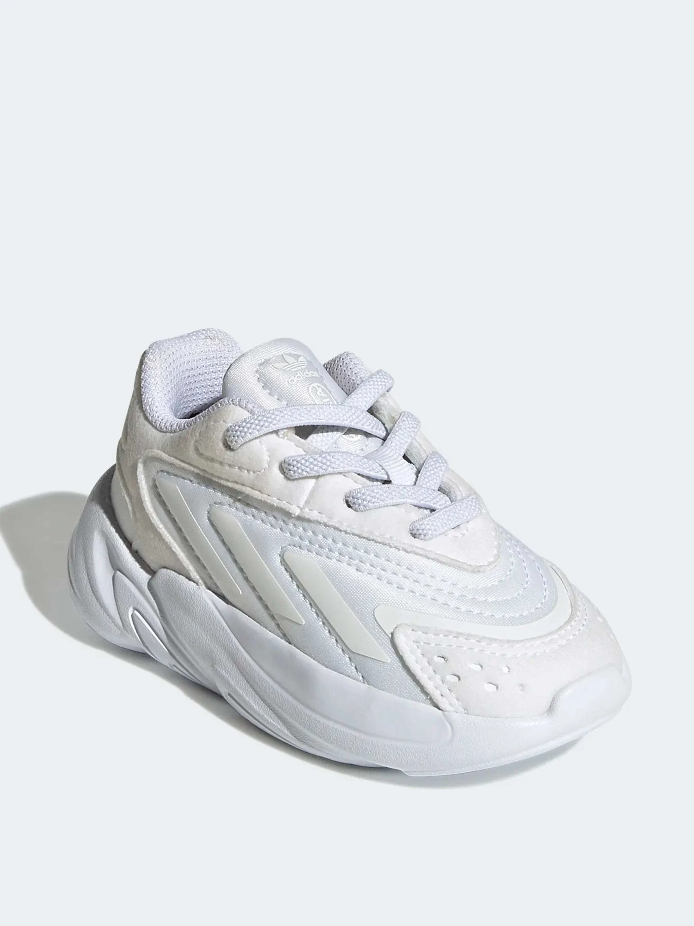 Кроссовки Adidas модель H04748 Кроссовки Adidas модель H04748 Фото