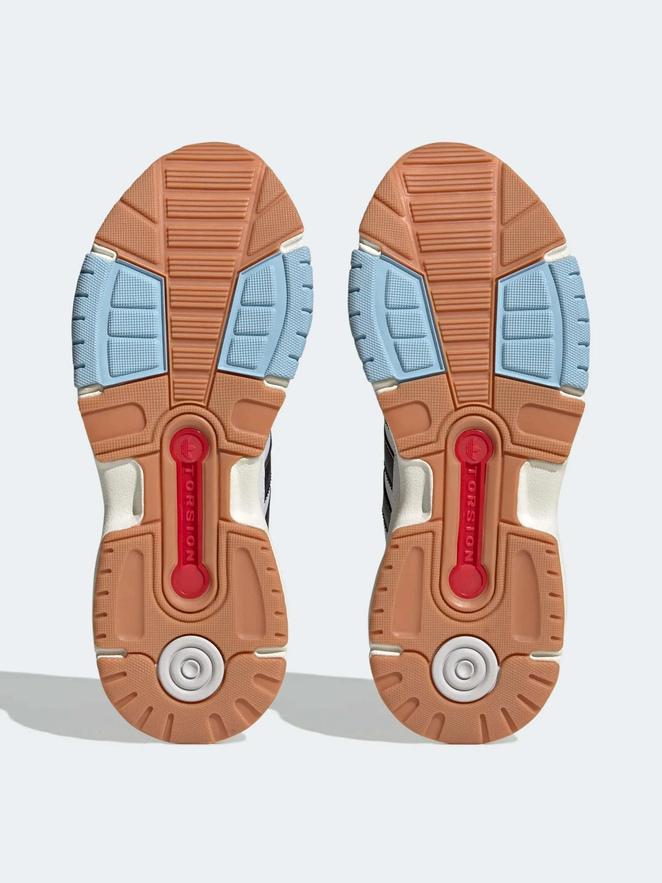 Кроссовки Adidas модель HP6377 Кроссовки Adidas модель HP6377 Фото