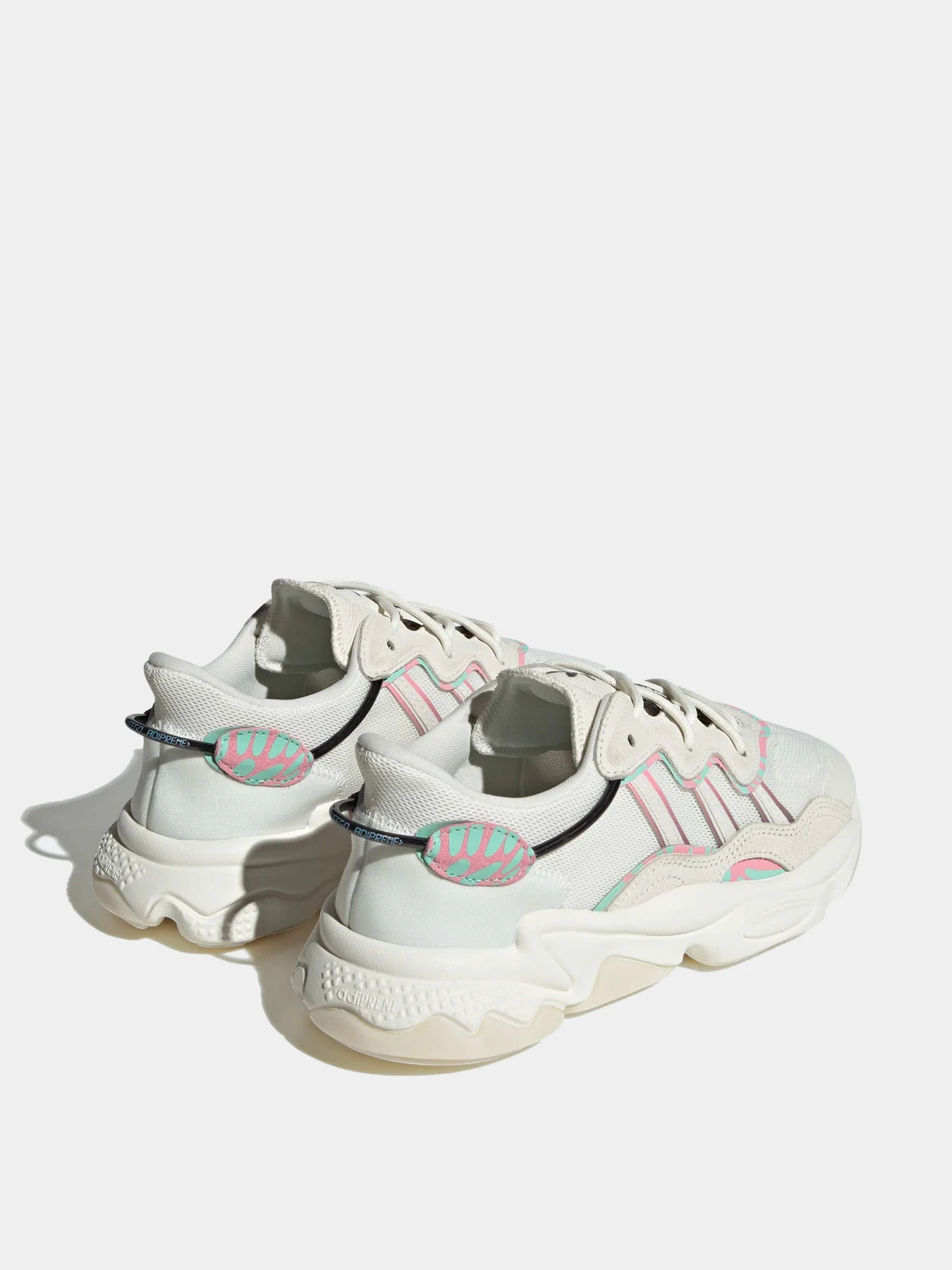 Кроссовки Adidas модель HQ1858 Кроссовки Adidas модель HQ1858 Фото