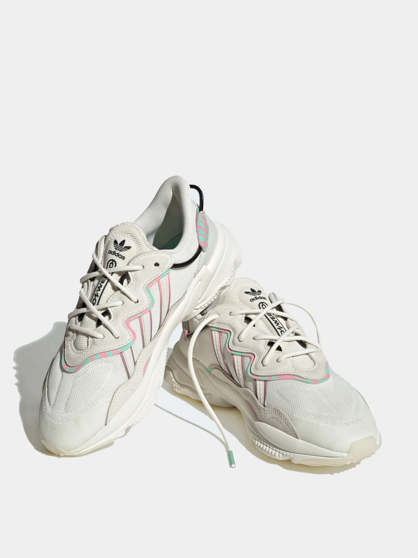 Кроссовки Adidas модель HQ1858 Кроссовки Adidas модель HQ1858 Фото