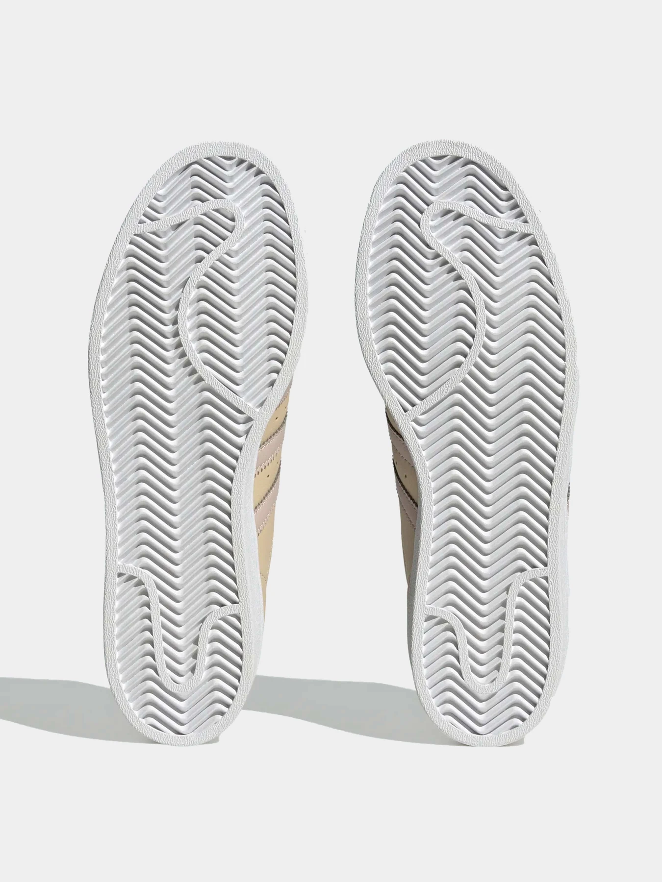 Кроссовки Adidas модель HQ1905 Кроссовки Adidas модель HQ1905 Фото