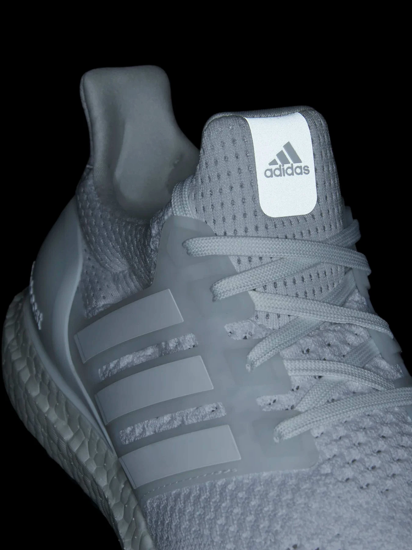 Кроссовки Adidas модель HQ4202 Кроссовки Adidas модель HQ4202 Фото