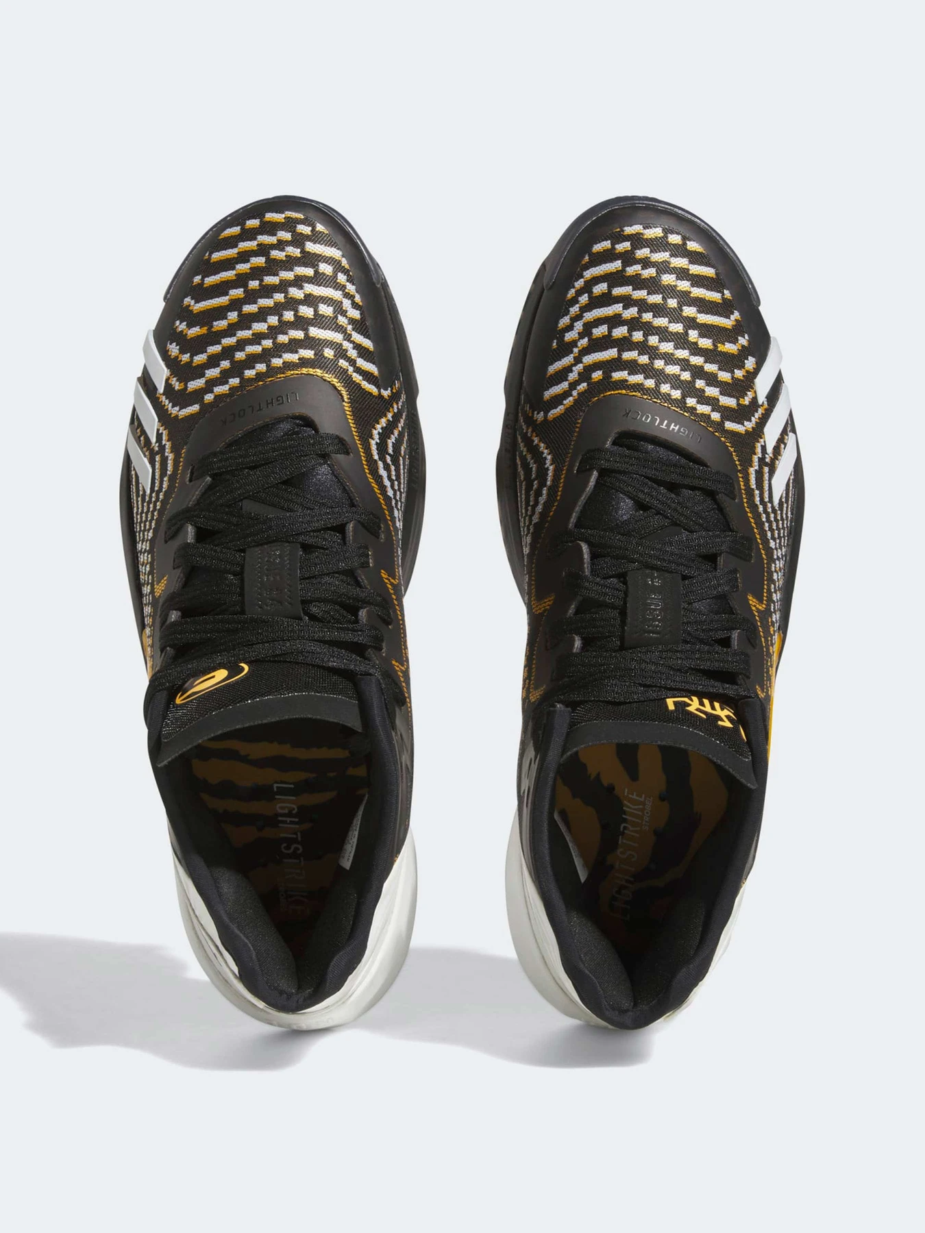 Кроссовки Adidas модель HR0720 Кроссовки Adidas модель HR0720 Фото