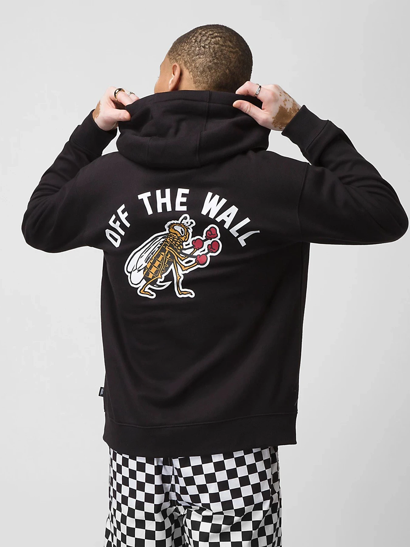 Худи и свитшоты Vans модель VN0000C2BLK1 Худи и свитшоты Vans модель VN0000C2BLK1 Фото