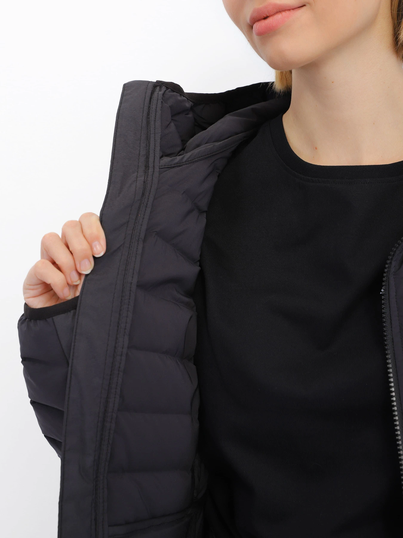 Куртки и дубленки The North Face модель NF0A7UK7JK31 Куртки и дубленки The North Face модель NF0A7UK7JK31 Фото