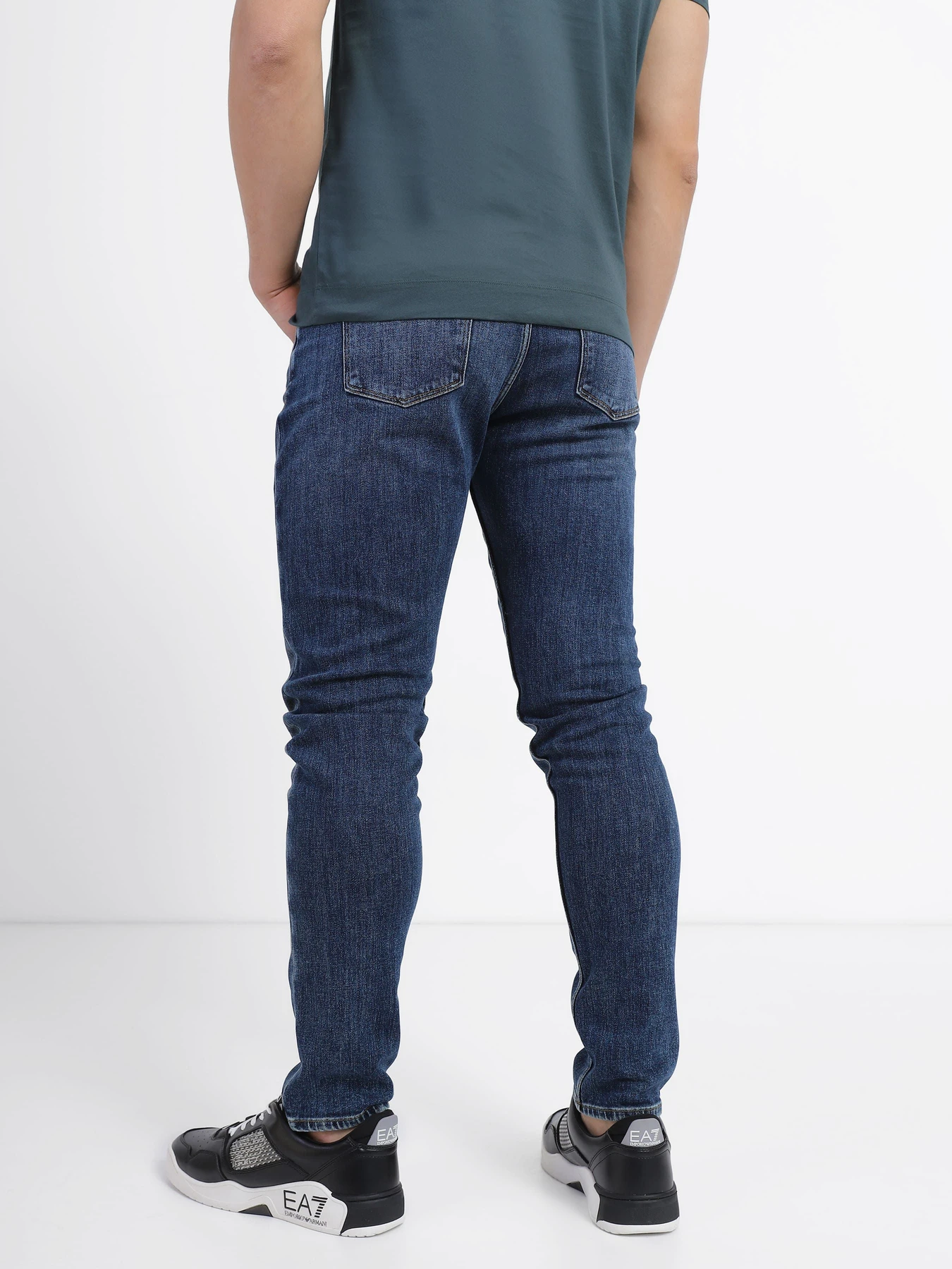 Джинсы Emporio Armani модель 6L1J75-1DS5Z-0942 Джинсы Emporio Armani модель 6L1J75-1DS5Z-0942 Фото