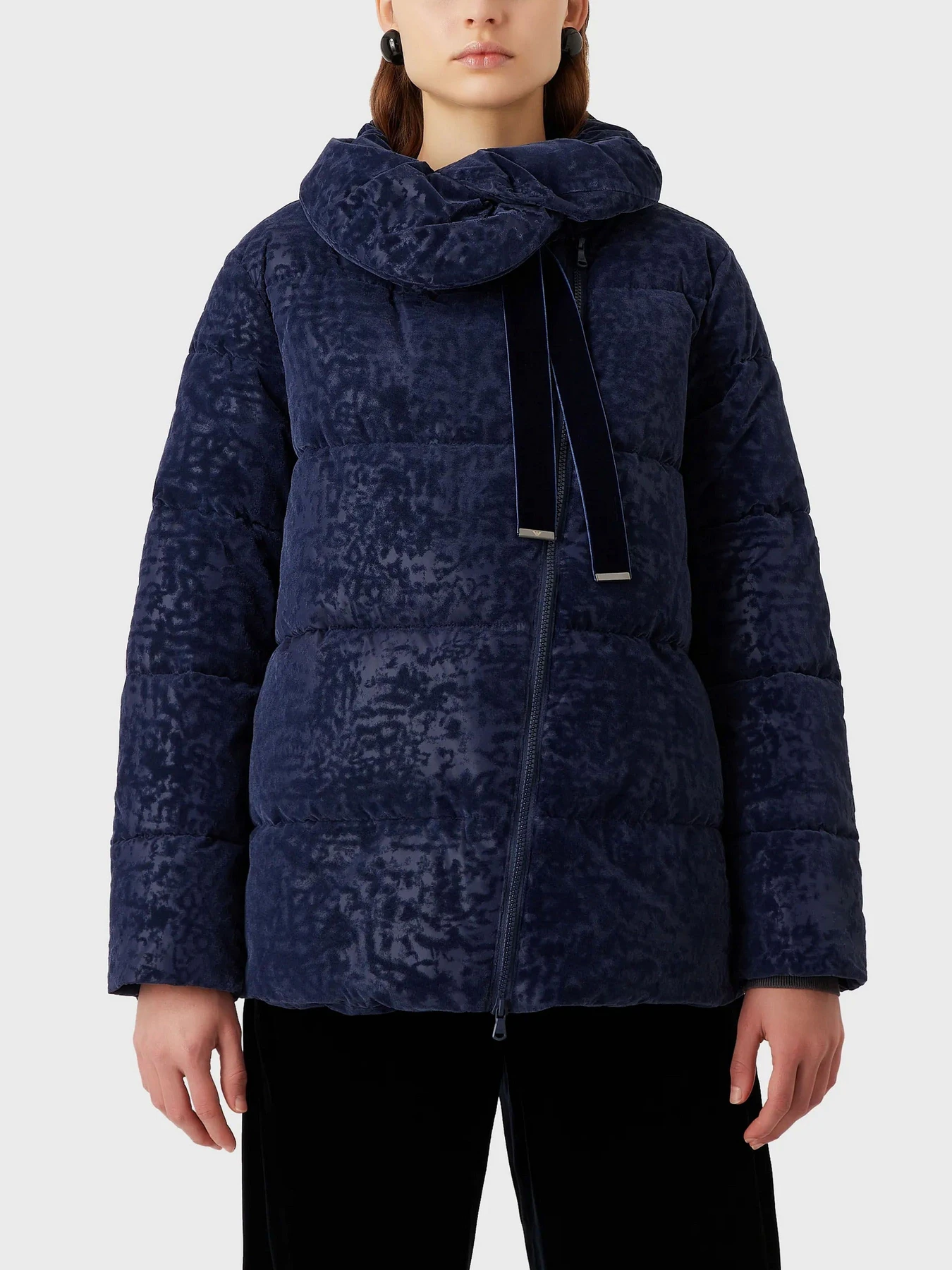 Куртки и дубленки Emporio Armani модель 6L2B73-2NITZ-0909 Куртки и дубленки Emporio Armani модель 6L2B73-2NITZ-0909 Фото
