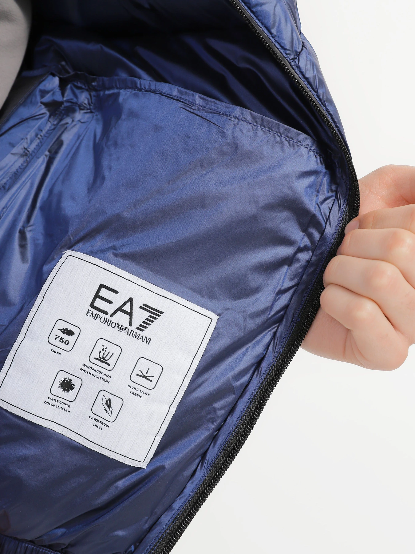 Куртки и дубленки EA7 модель 6LPB41-PN2MZ-0596 Фото