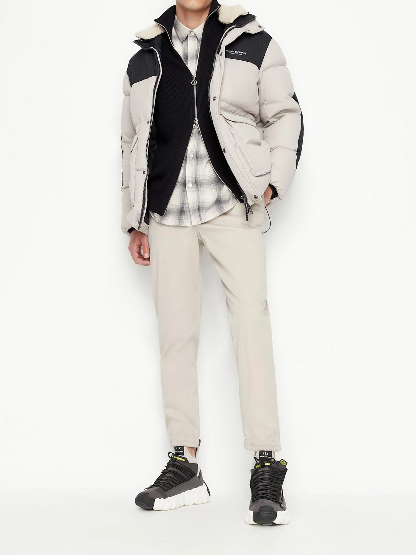 Куртки и дубленки Armani Exchange модель 6LZBL2-ZNWMZ-2786 Фото
