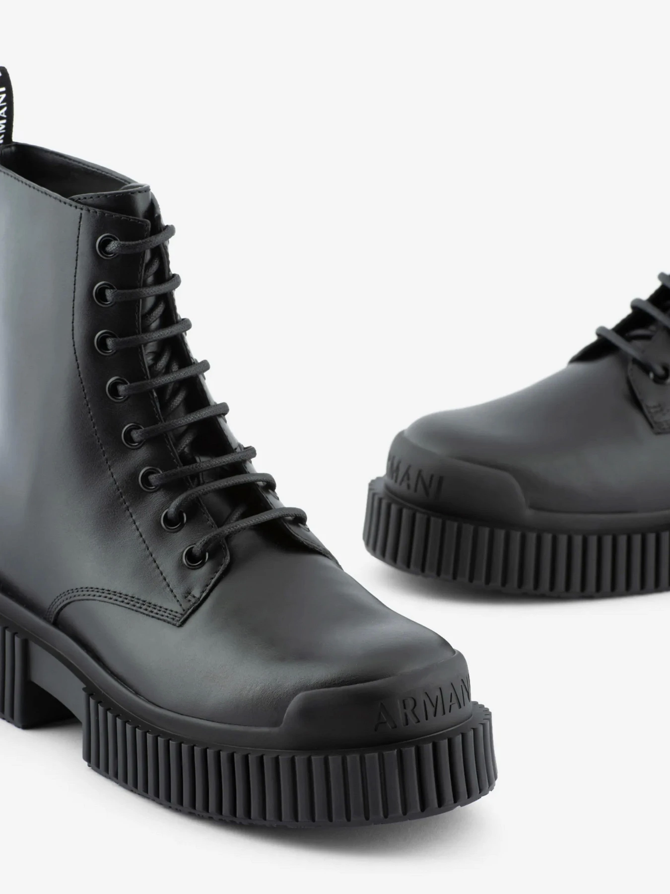 Ботинки и сапоги Armani Exchange модель XDM005-XV628-00002 Ботинки и сапоги Armani Exchange модель XDM005-XV628-00002 Фото