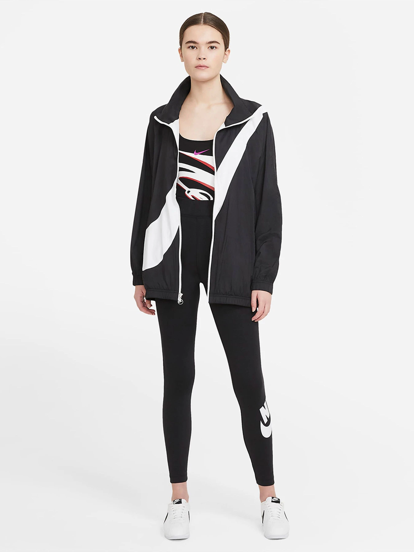 Брюки NIKE модель CZ8528-010 Брюки NIKE модель CZ8528-010 Фото