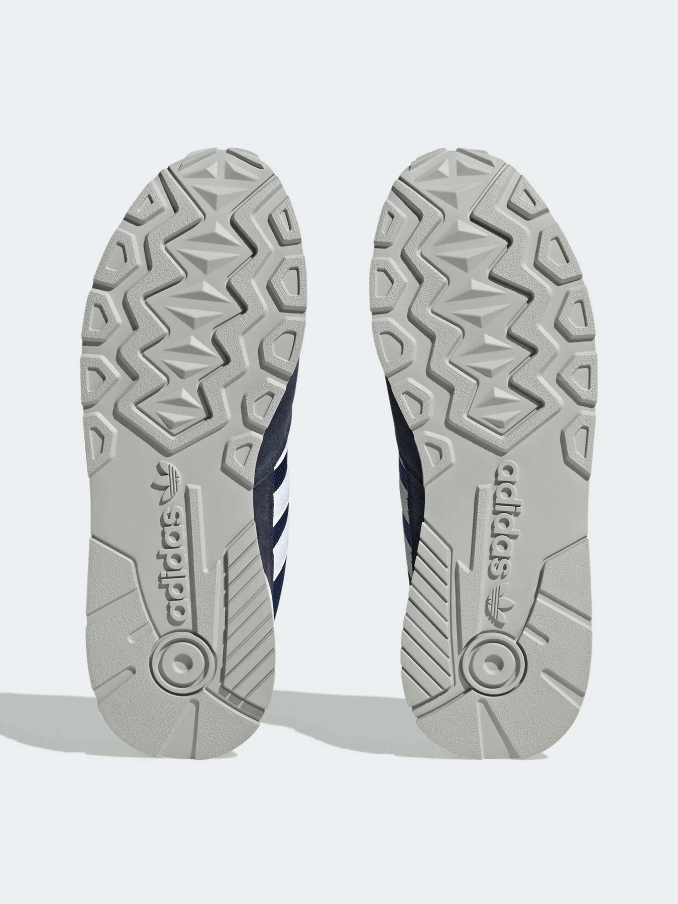 Кроссовки Adidas модель GY0044 Кроссовки Adidas модель GY0044 Фото