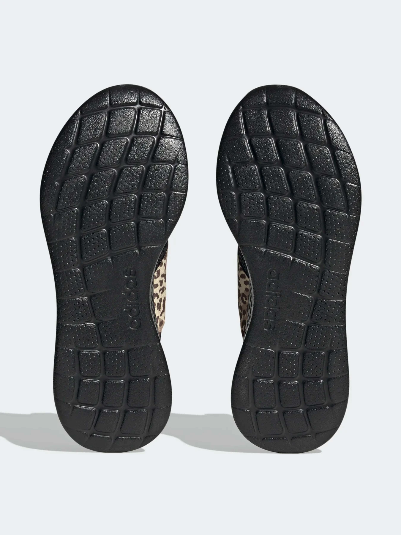 Кроссовки Adidas модель HP6241 Кроссовки Adidas модель HP6241 Фото