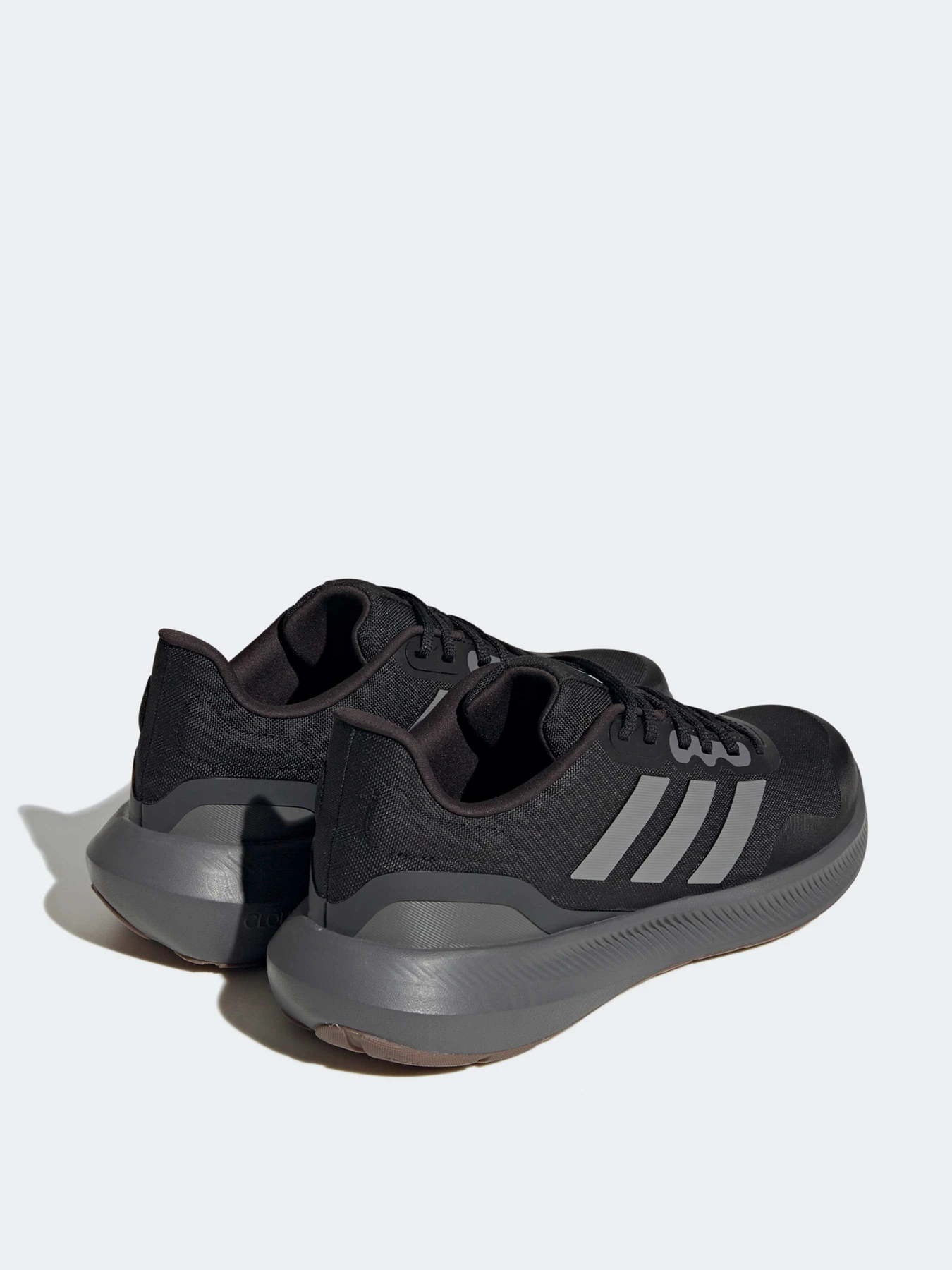 Кроссовки Adidas модель HP7568 Кроссовки Adidas модель HP7568 Фото