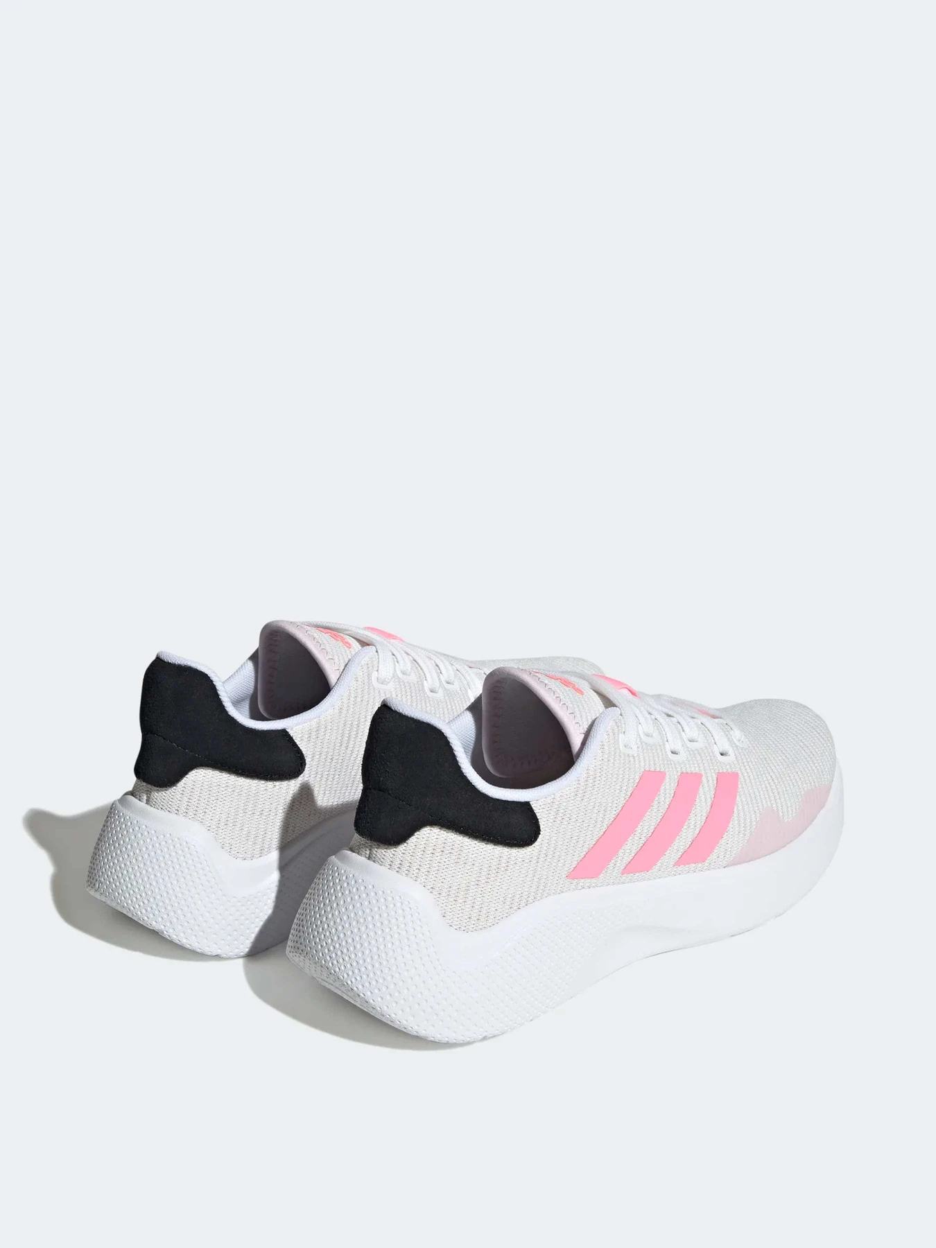 Кроссовки Adidas модель HP9879 Кроссовки Adidas модель HP9879 Фото
