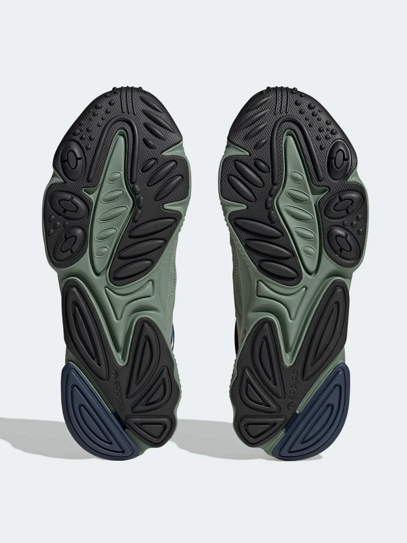 Кроссовки Adidas модель HQ4376 Кроссовки Adidas модель HQ4376 Фото