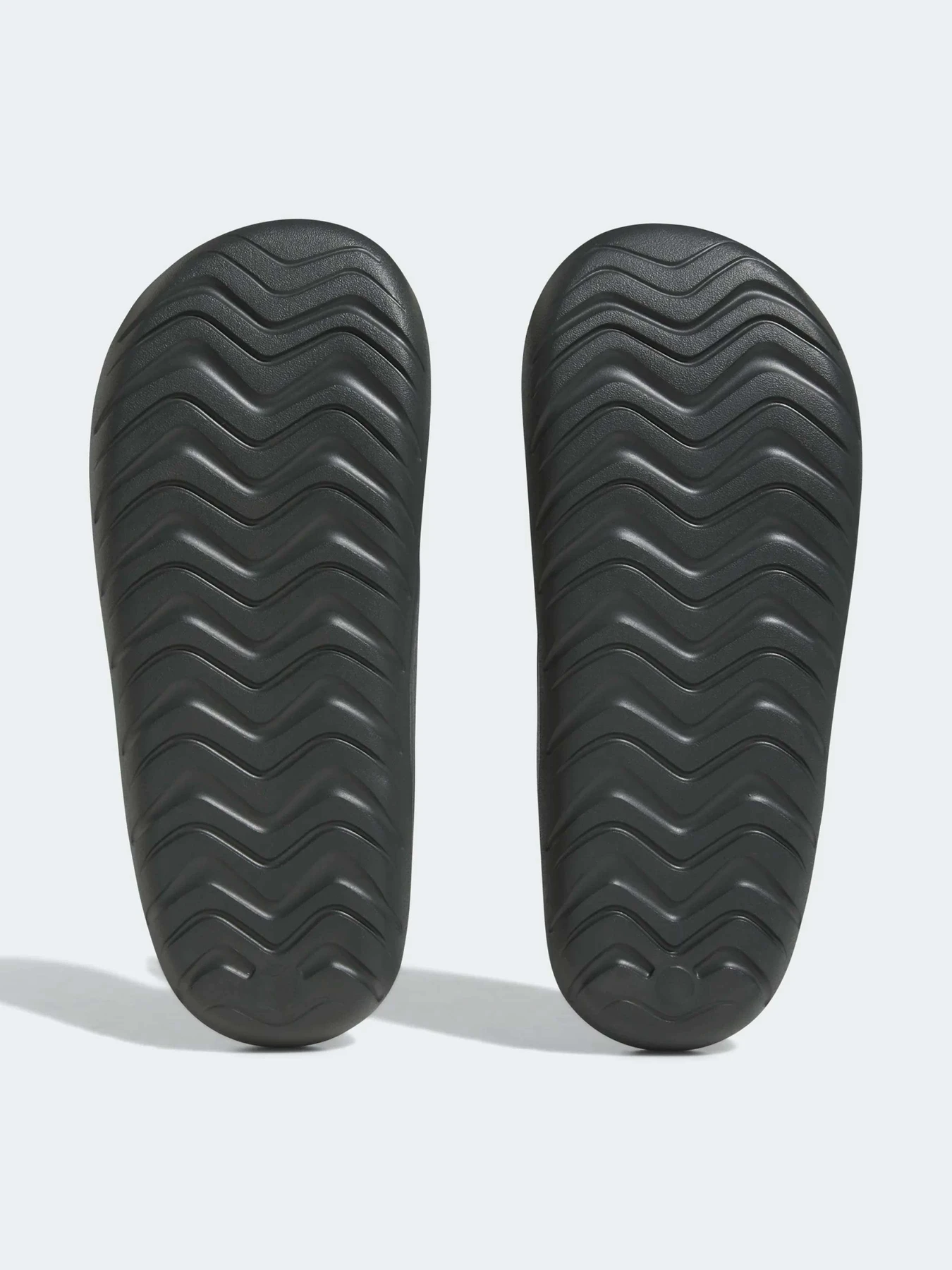 Шлёпанцы Adidas модель HQ9921 Шлёпанцы Adidas модель HQ9921 Фото