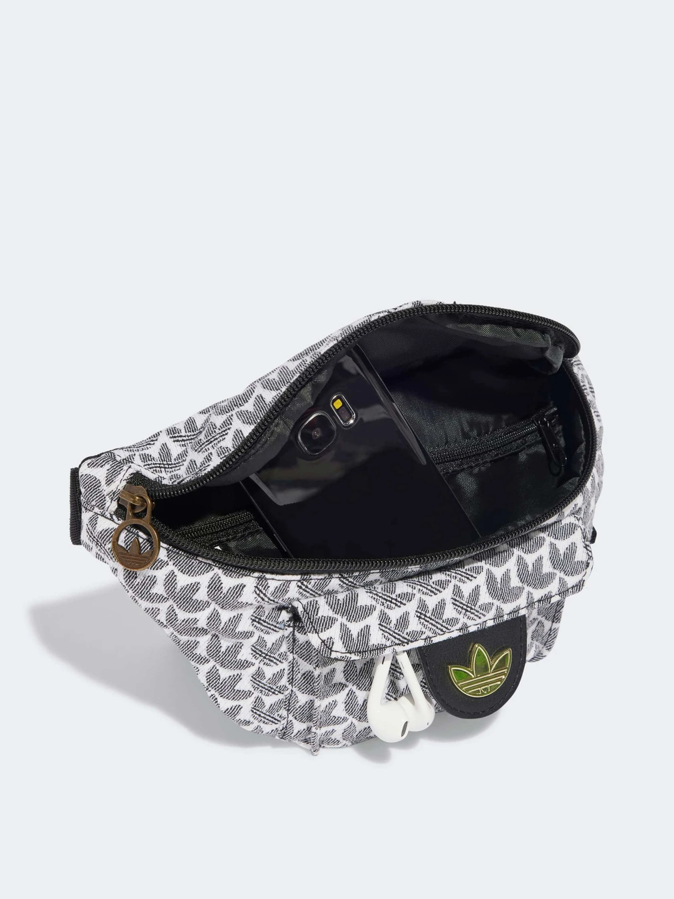 Сумки Adidas модель IC2150 Сумки Adidas модель IC2150 Фото