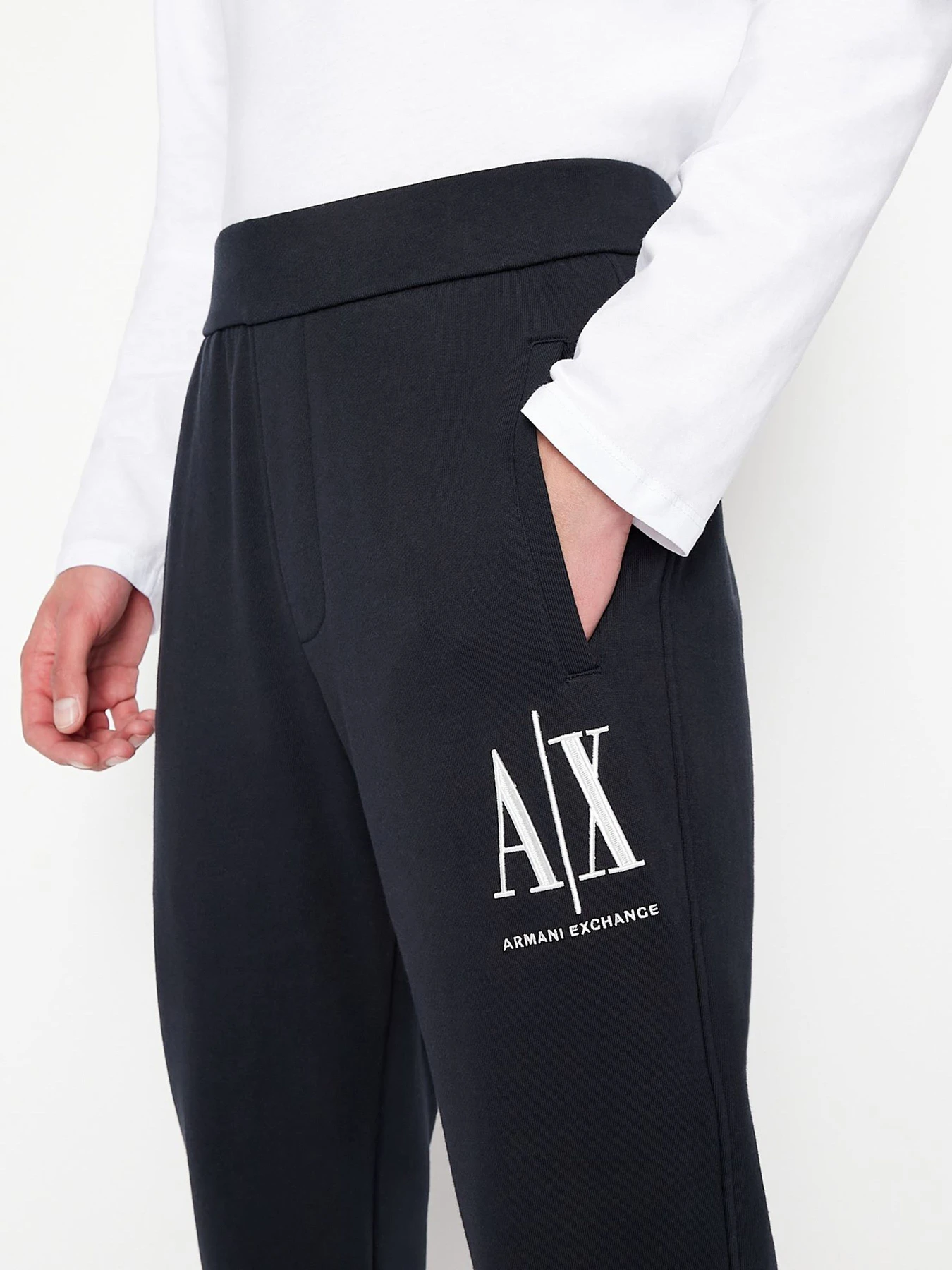 Брюки Armani Exchange модель 8NZPPA-ZJ1ZZ-1510 Брюки Armani Exchange модель 8NZPPA-ZJ1ZZ-1510 Фото