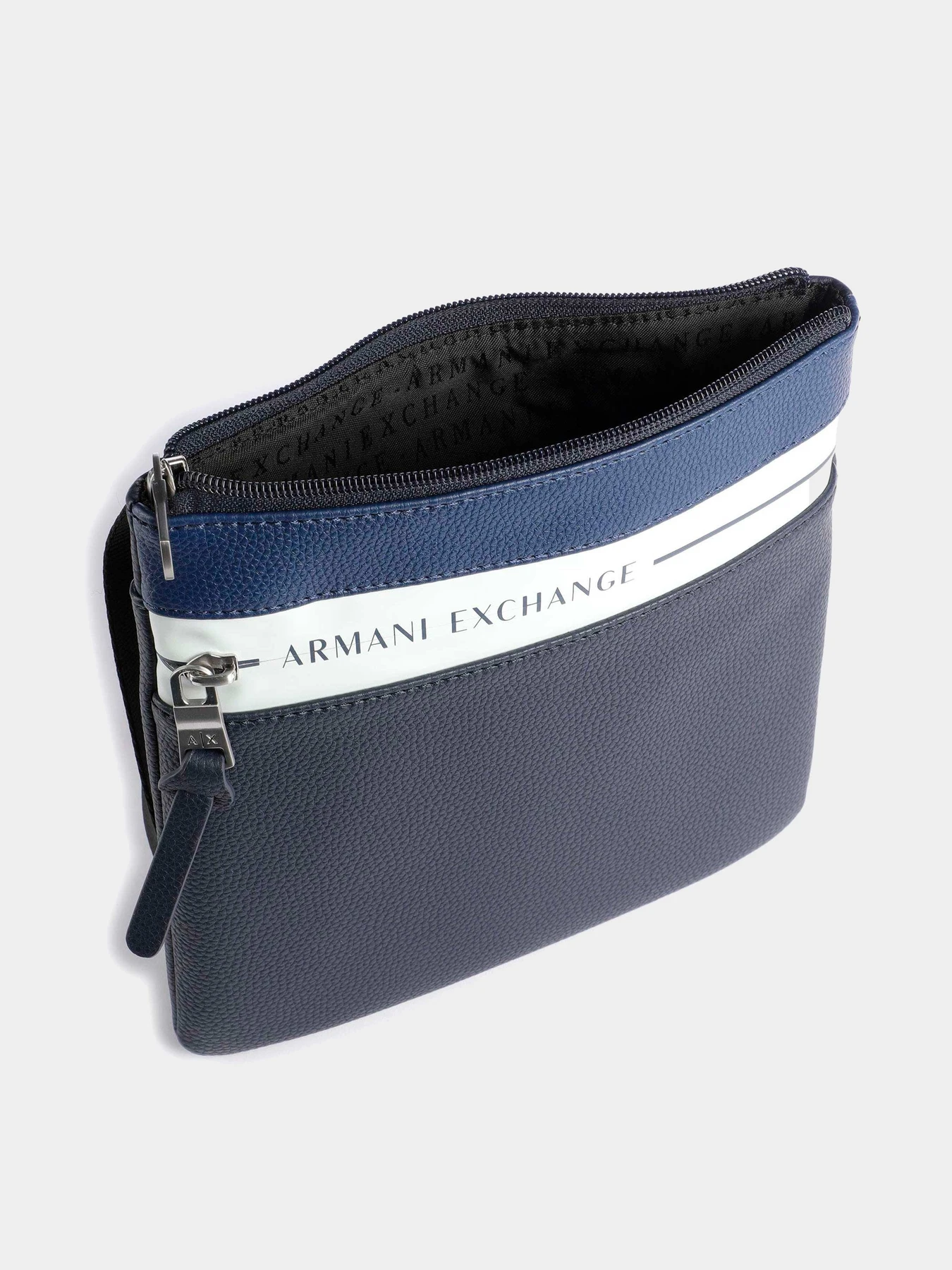 Сумки Armani Exchange модель 952489-3R832-00035 Фото