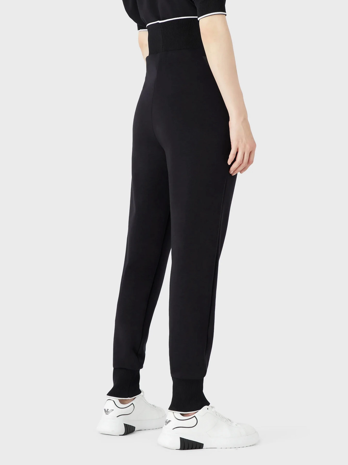 Брюки Emporio Armani модель 3R2P7D-2JRKZ-0926 Брюки Emporio Armani модель 3R2P7D-2JRKZ-0926 Фото