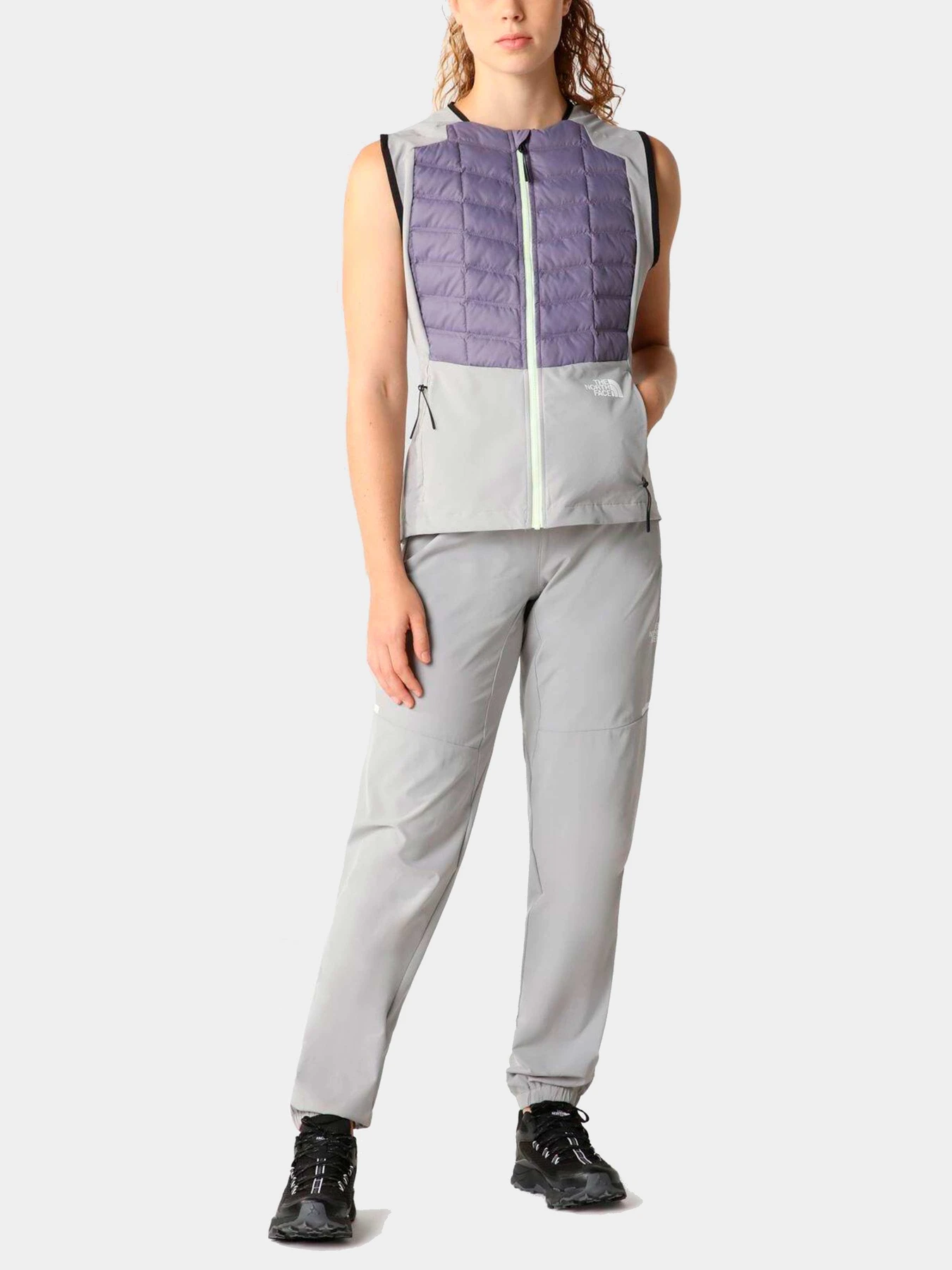 Куртки и дубленки The North Face модель NF0A8255IJ11 Куртки и дубленки The North Face модель NF0A8255IJ11 Фото
