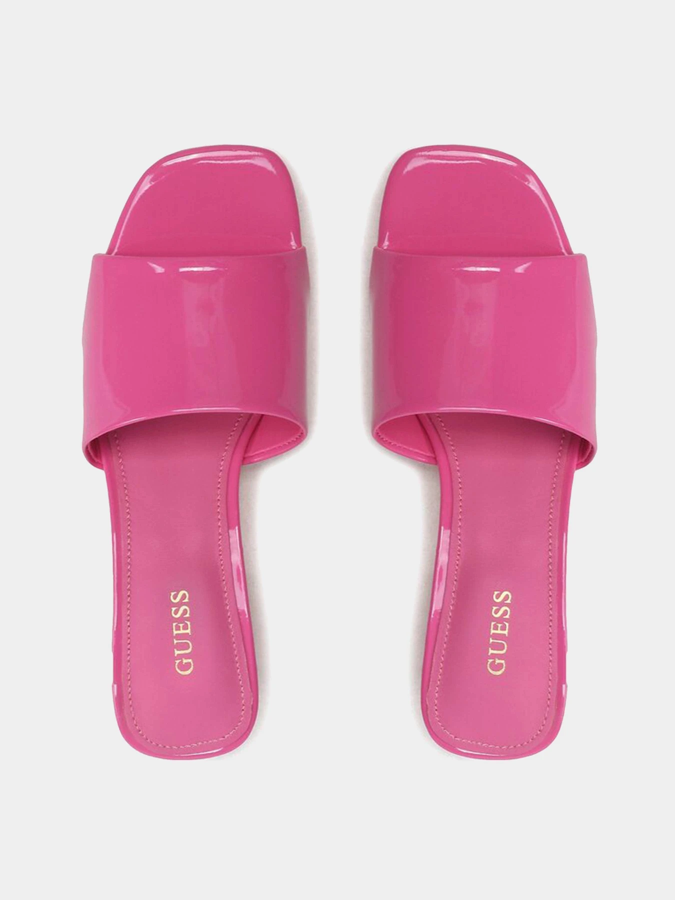 Шлёпанцы GUESS модель FL6Y2R-PAF03-FUXIA Шлёпанцы GUESS модель FL6Y2R-PAF03-FUXIA Фото