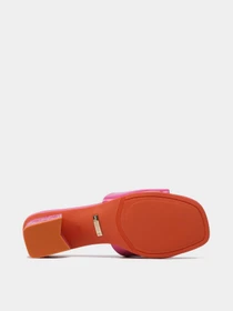 Шлёпанцы GUESS модель FL6Y2R-PAF03-FUXIA Фото