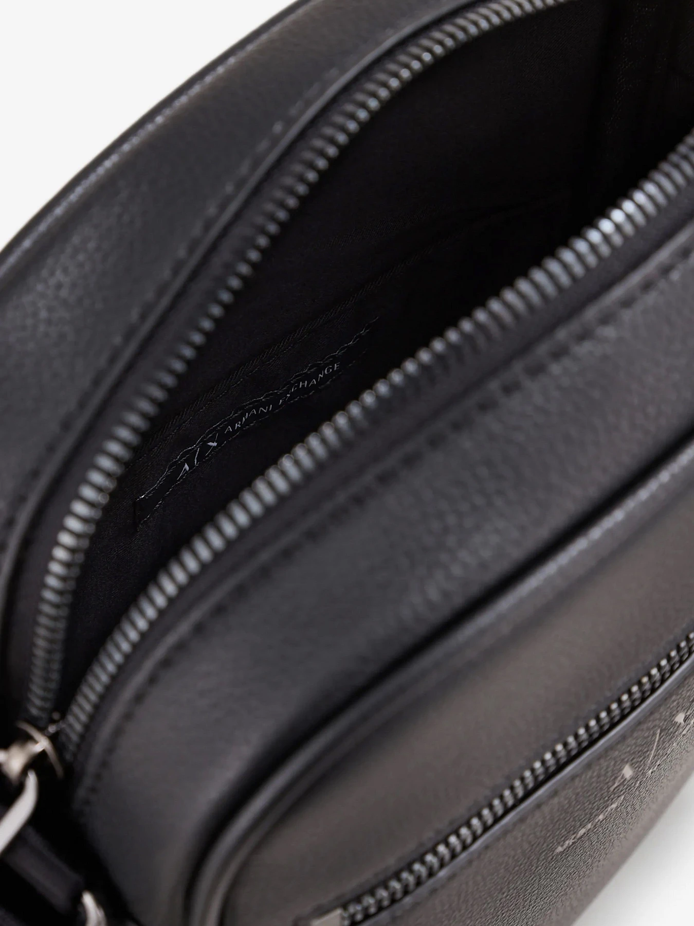 Сумки Armani Exchange модель 952388-CC830-00020 Сумки Armani Exchange модель 952388-CC830-00020 Фото
