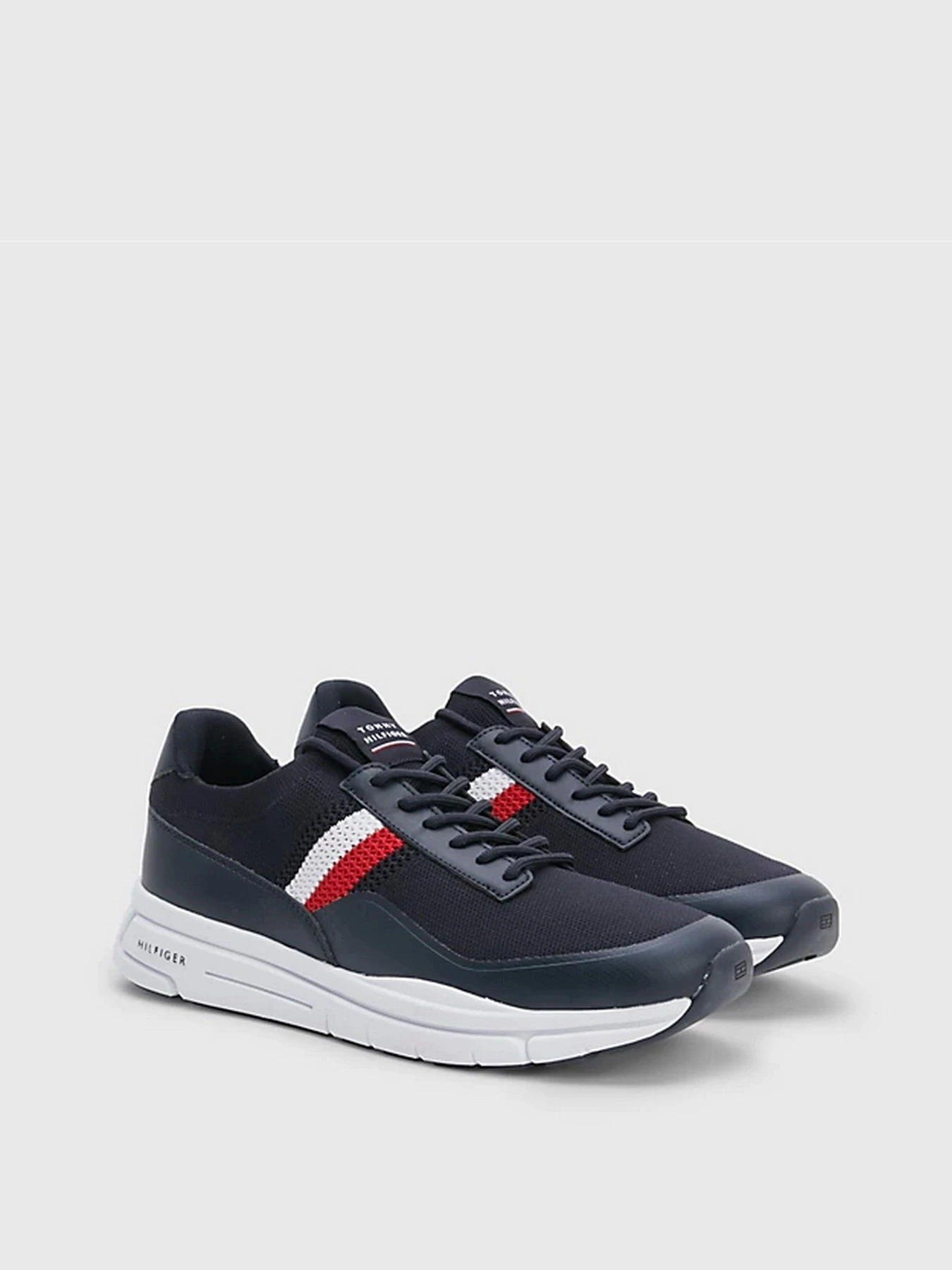 Кроссовки Tommy Hilfiger модель FM0FM04502-DW5 Кроссовки Tommy Hilfiger модель FM0FM04502-DW5 Фото