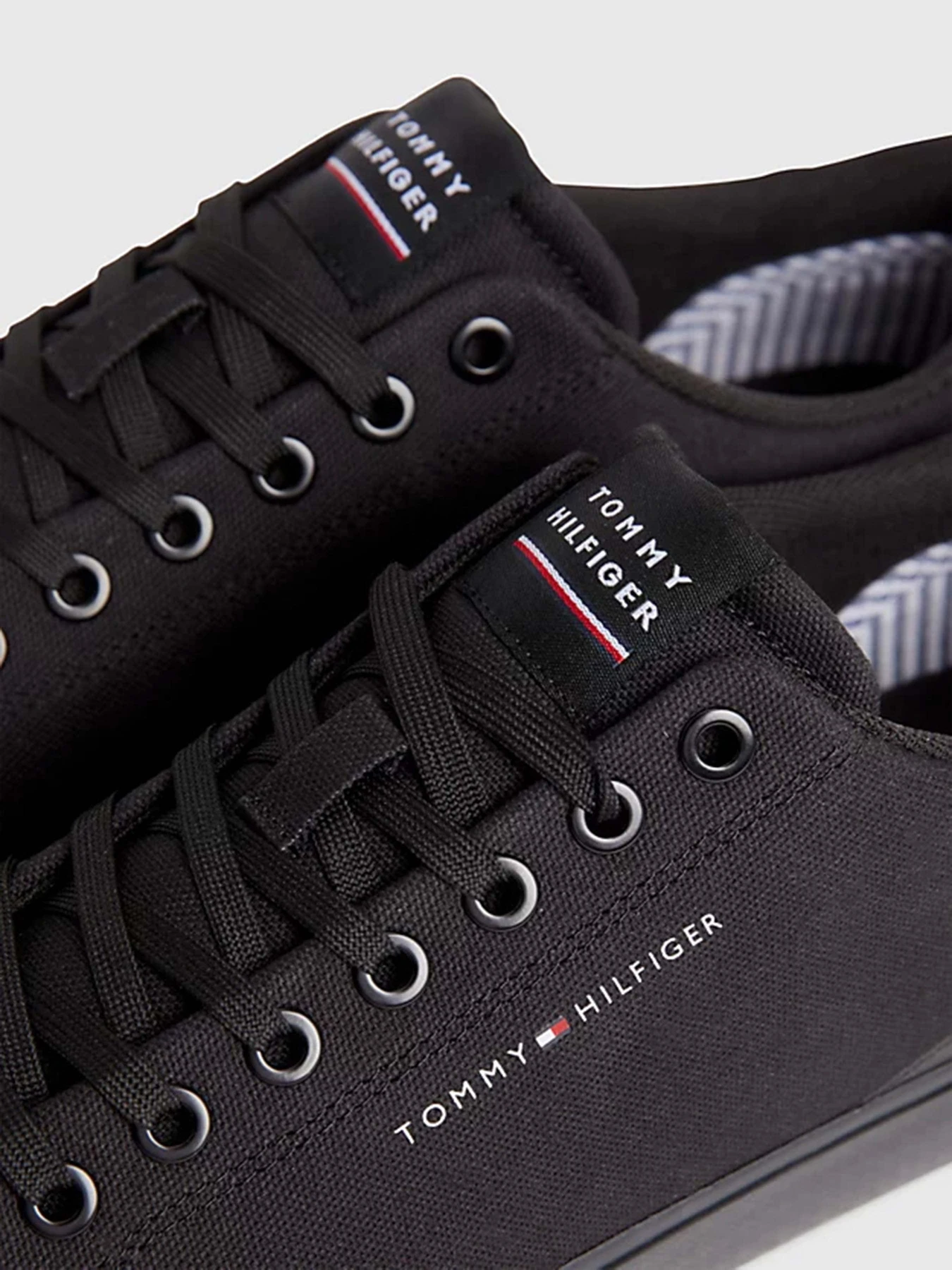 Кеды Tommy Hilfiger модель FM0FM04737-BDS Кеды Tommy Hilfiger модель FM0FM04737-BDS Фото