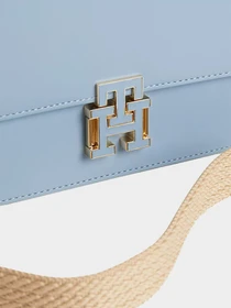 Сумки Tommy Hilfiger модель AW0AW14449-C1Z Фото