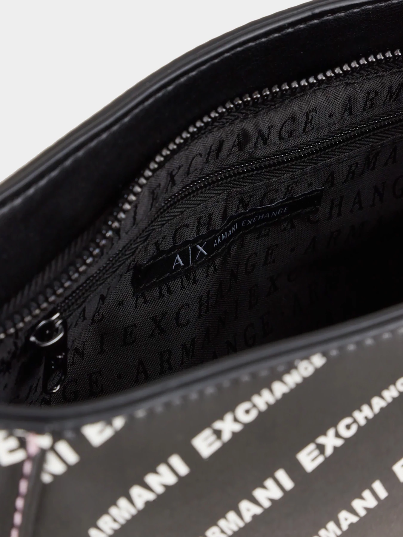 Сумки Armani Exchange модель 942904-3R702-25121 Фото