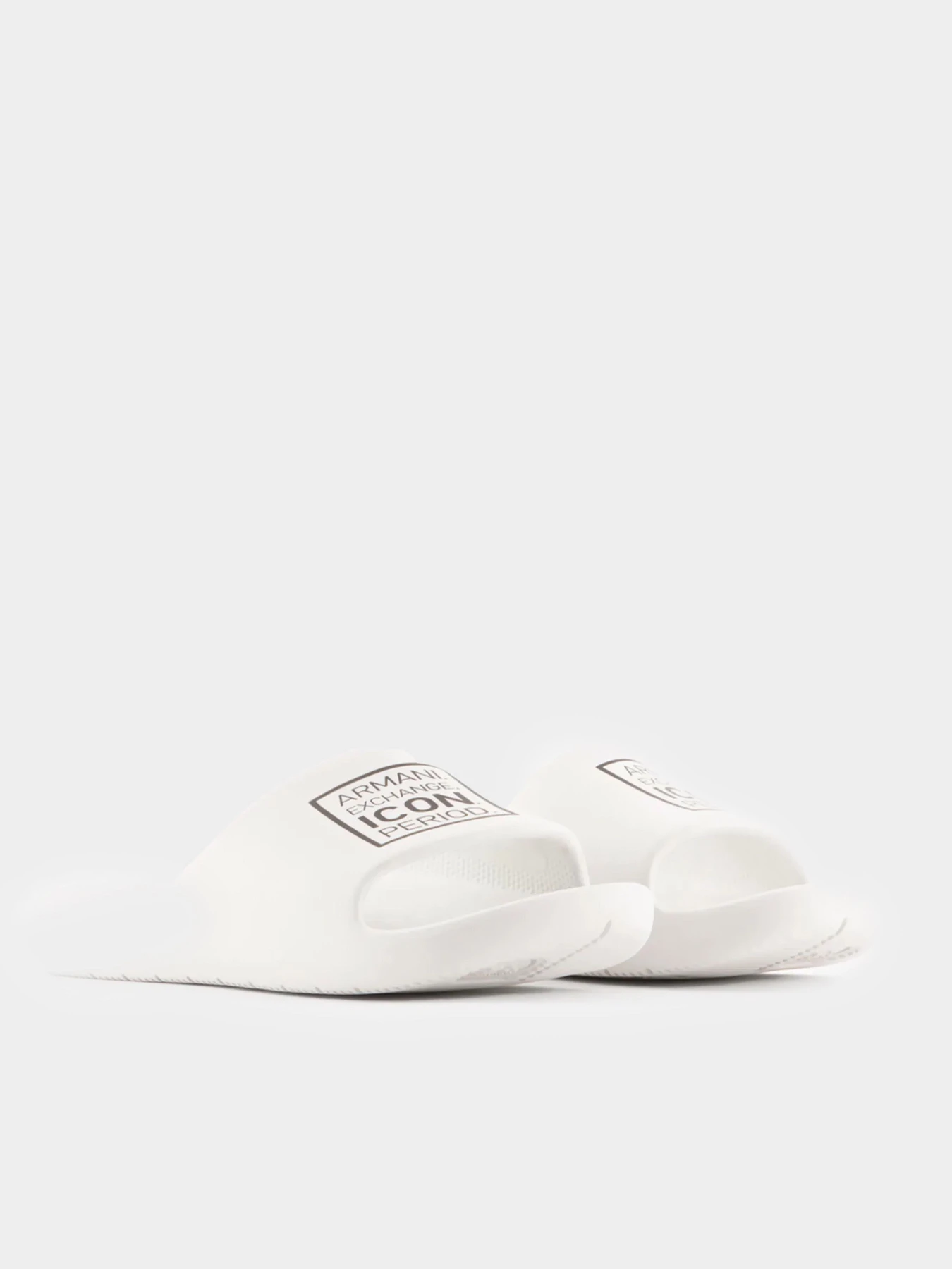 Шлёпанцы Armani Exchange модель XUP012-XV675-01015 Фото