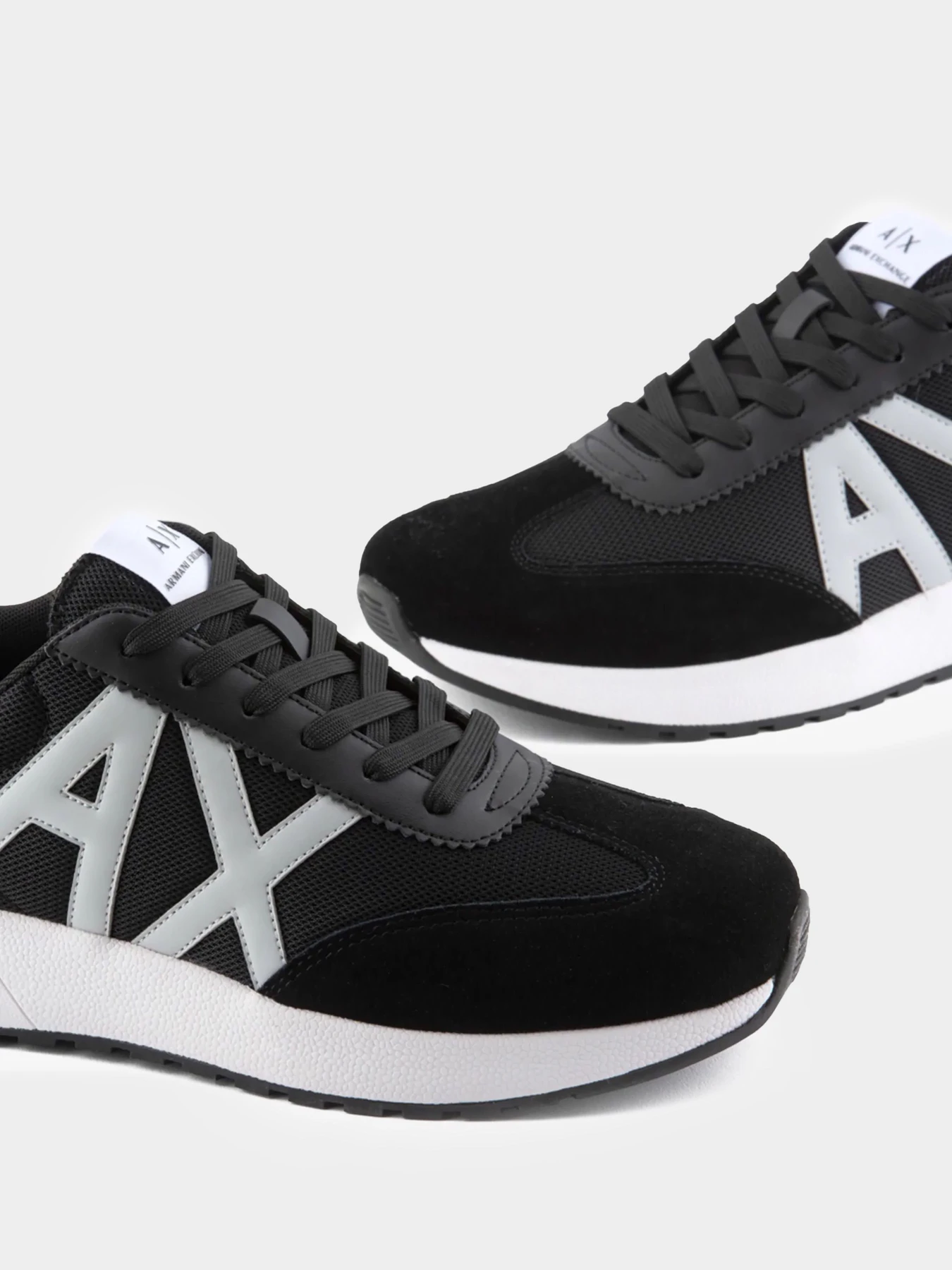 Кроссовки Armani Exchange модель XUX071-XV527-S281 Кроссовки Armani Exchange модель XUX071-XV527-S281 Фото