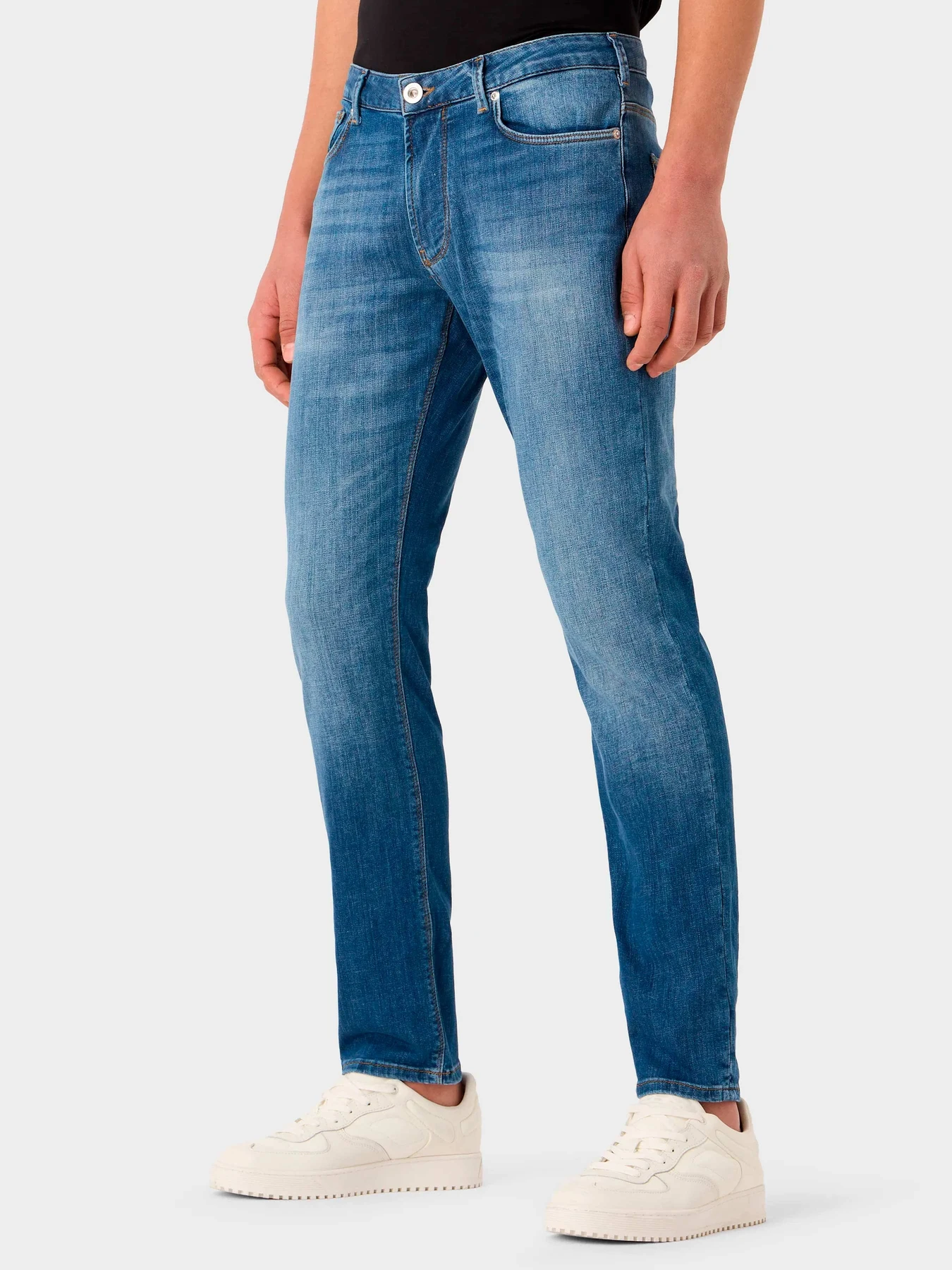 Джинсы Emporio Armani модель 3R1J06-1D09Z-0942 Джинсы Emporio Armani модель 3R1J06-1D09Z-0942 Фото