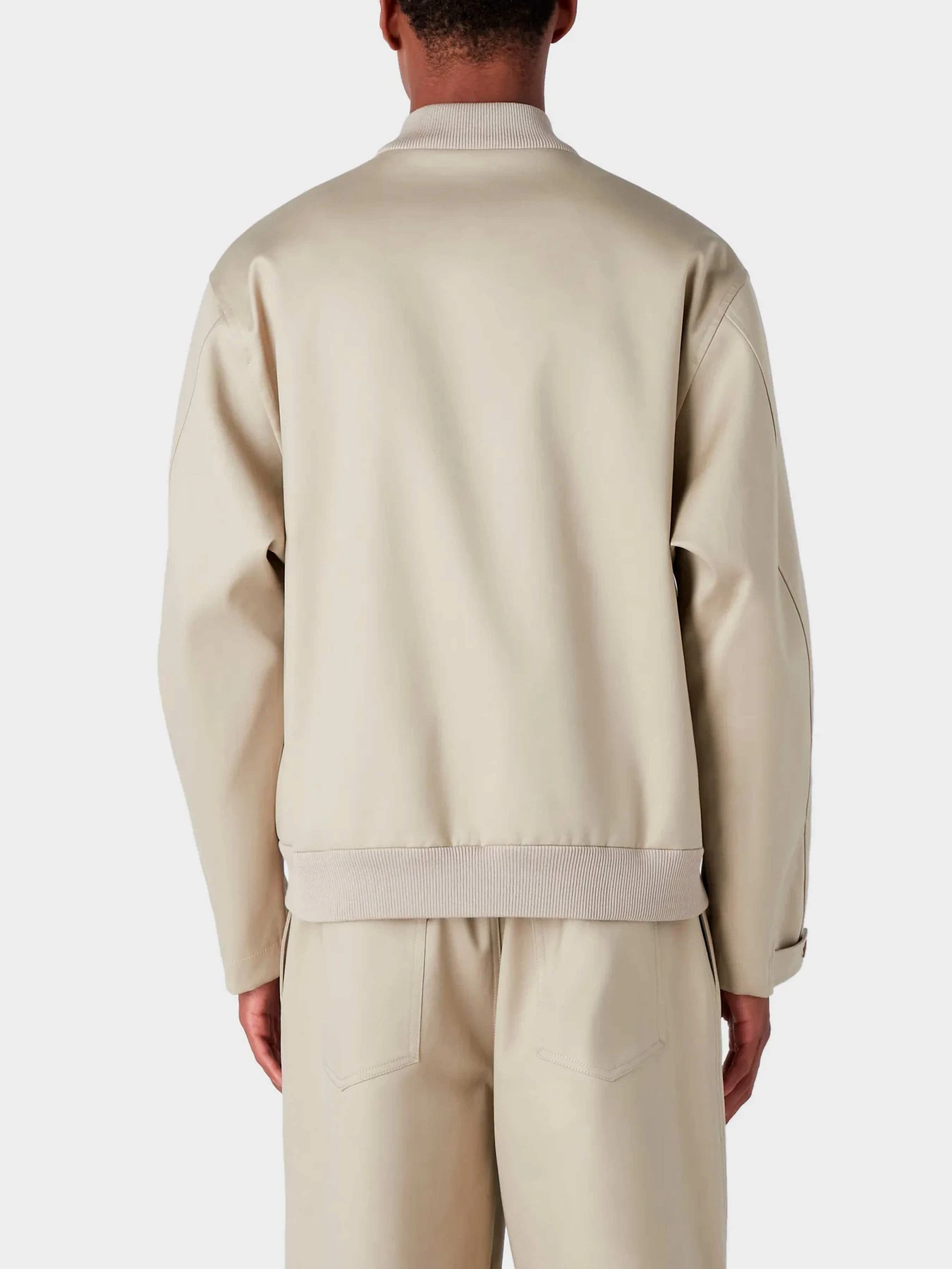 Куртки и дубленки Emporio Armani модель D41R69-D1233-105 Куртки и дубленки Emporio Armani модель D41R69-D1233-105 Фото