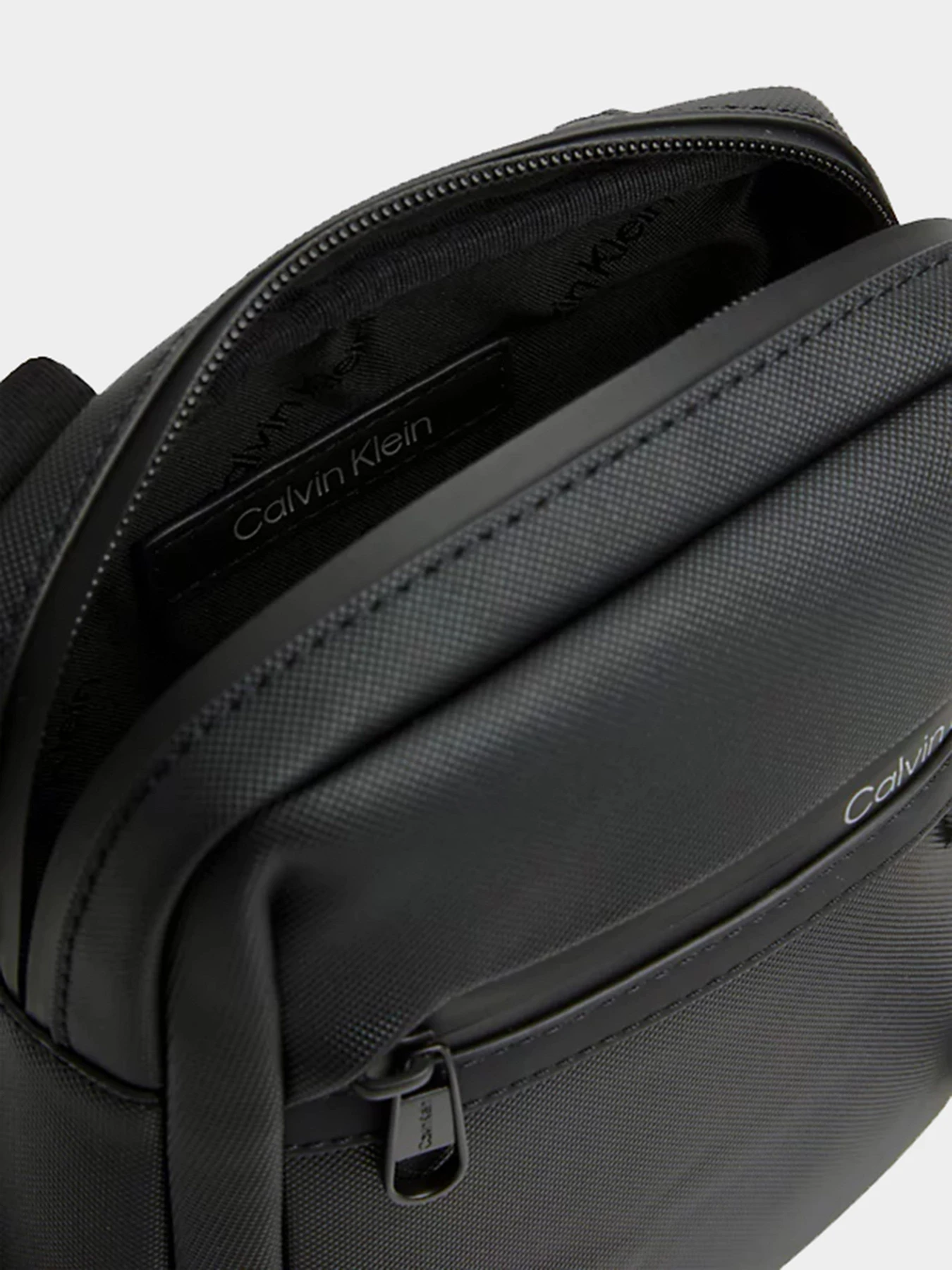 Сумки Calvin Klein модель K50K510023-BAX Сумки Calvin Klein модель K50K510023-BAX Фото