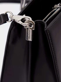 Сумки Calvin Klein модель K60K609640-BAX Фото