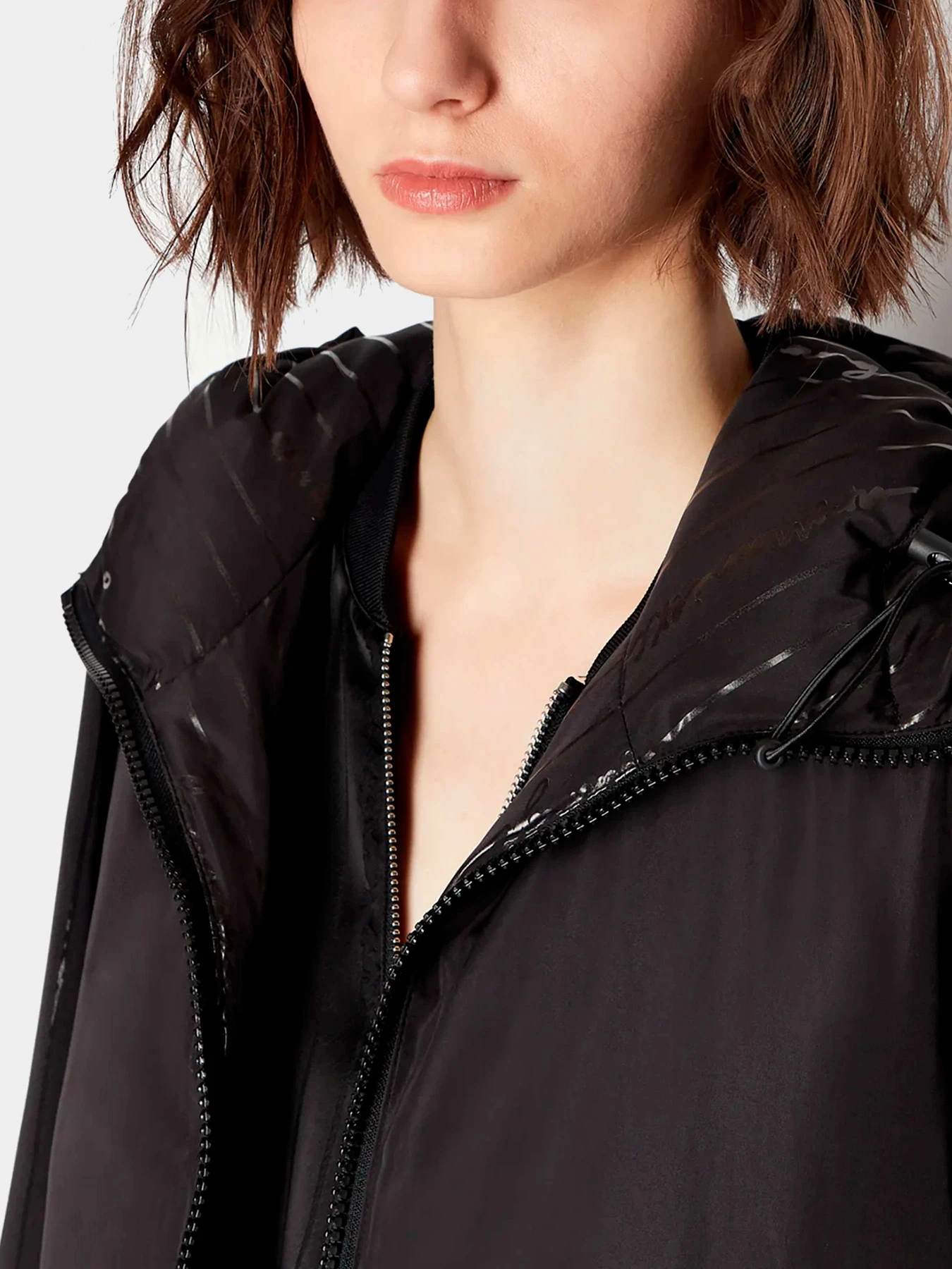 Куртки и дубленки Armani Exchange модель 6RYQ06-YN1MZ-02EL Куртки и дубленки Armani Exchange модель 6RYQ06-YN1MZ-02EL Фото