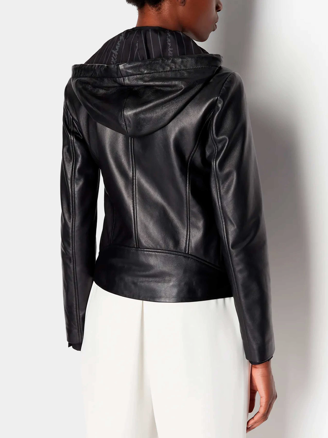 Куртки и дубленки Armani Exchange модель 6RYB50-YLP2Z-1200 Куртки и дубленки Armani Exchange модель 6RYB50-YLP2Z-1200 Фото
