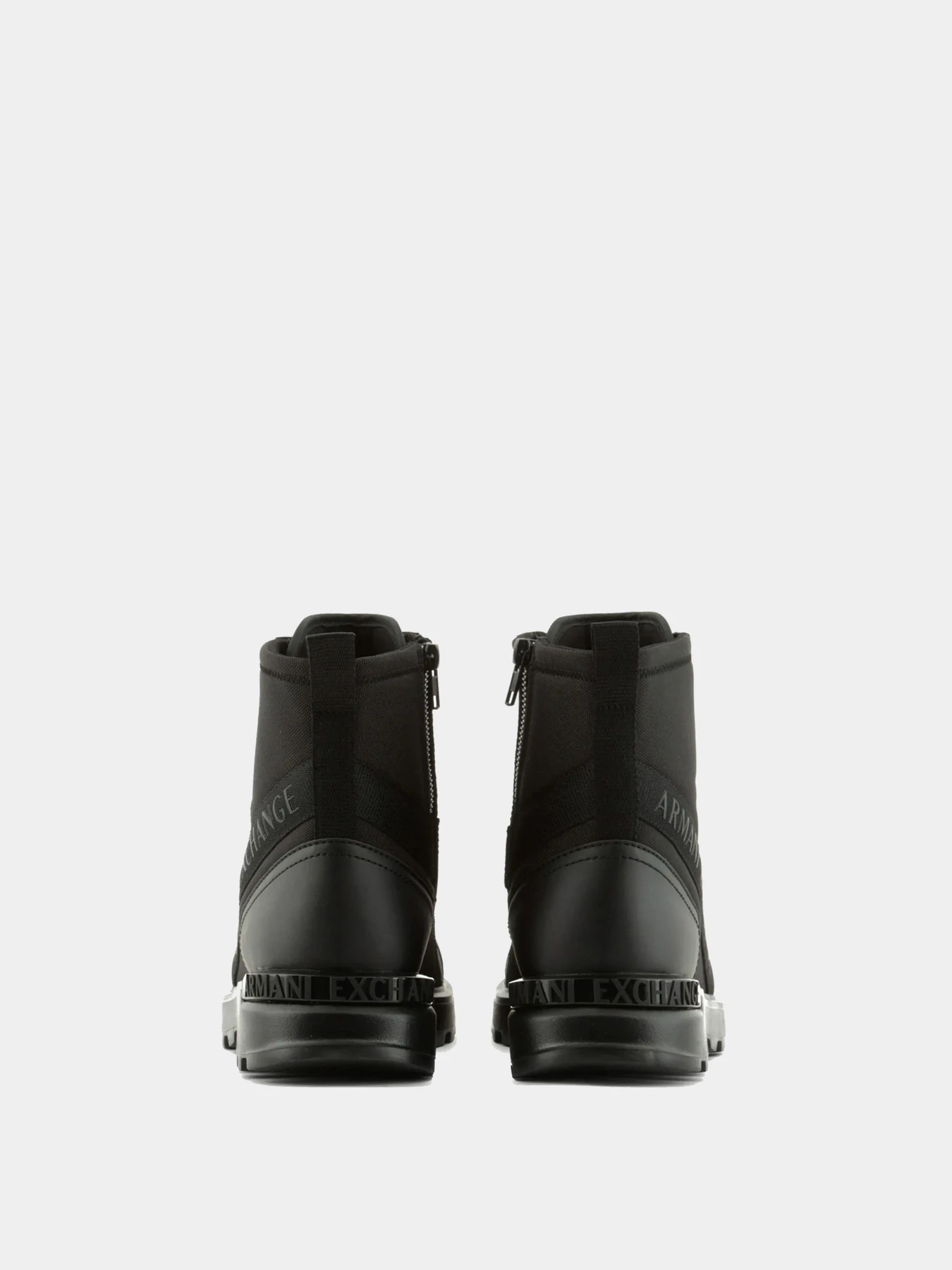 Ботинки и сапоги Armani Exchange модель XUM011-XV614-K001 Ботинки и сапоги Armani Exchange модель XUM011-XV614-K001 Фото